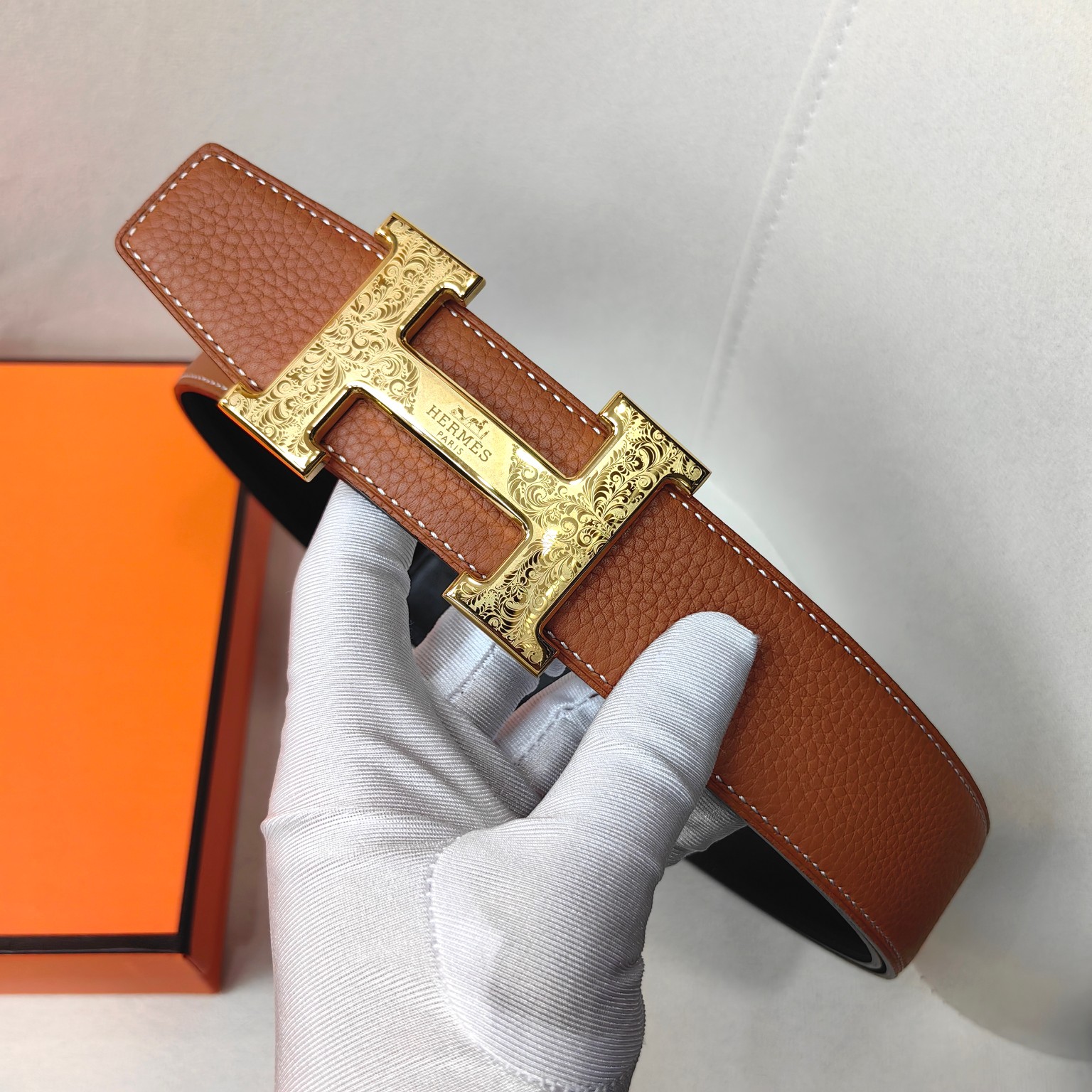  官网同步 爱马仕专柜同步 进口双面小牛皮 精钢精品五金 双面可用38mm 
