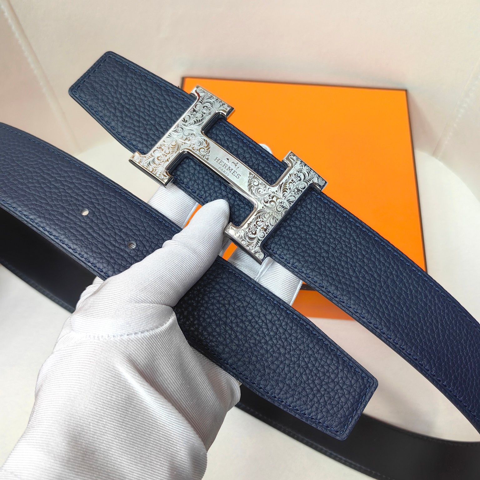  官网同步 爱马仕专柜同步 进口双面小牛皮 精钢精品五金 双面可用38mm 

