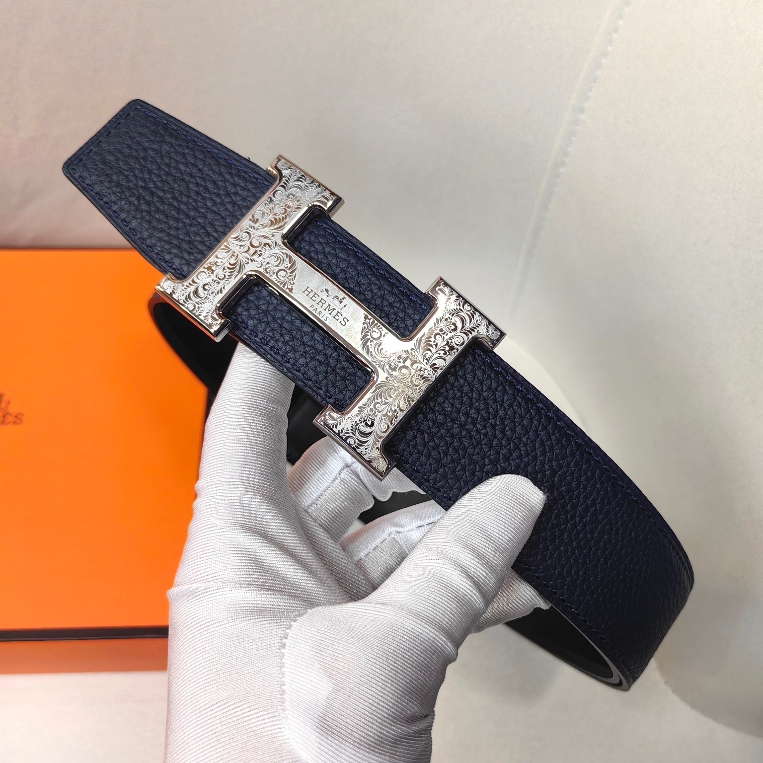  官网同步 爱马仕专柜同步 进口双面小牛皮 精钢精品五金 双面可用38mm 
