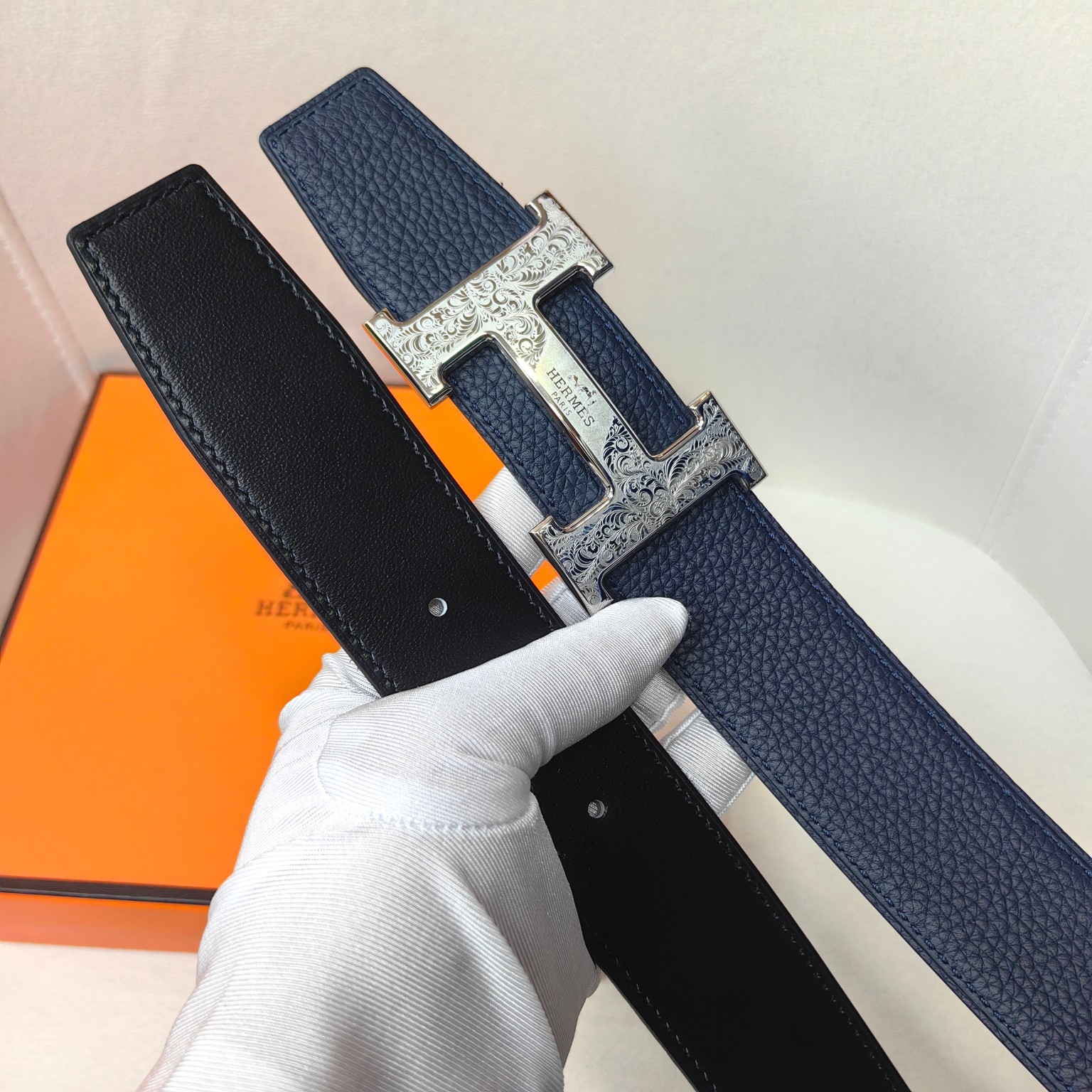  官网同步 爱马仕专柜同步 进口双面小牛皮 精钢精品五金 双面可用38mm 

