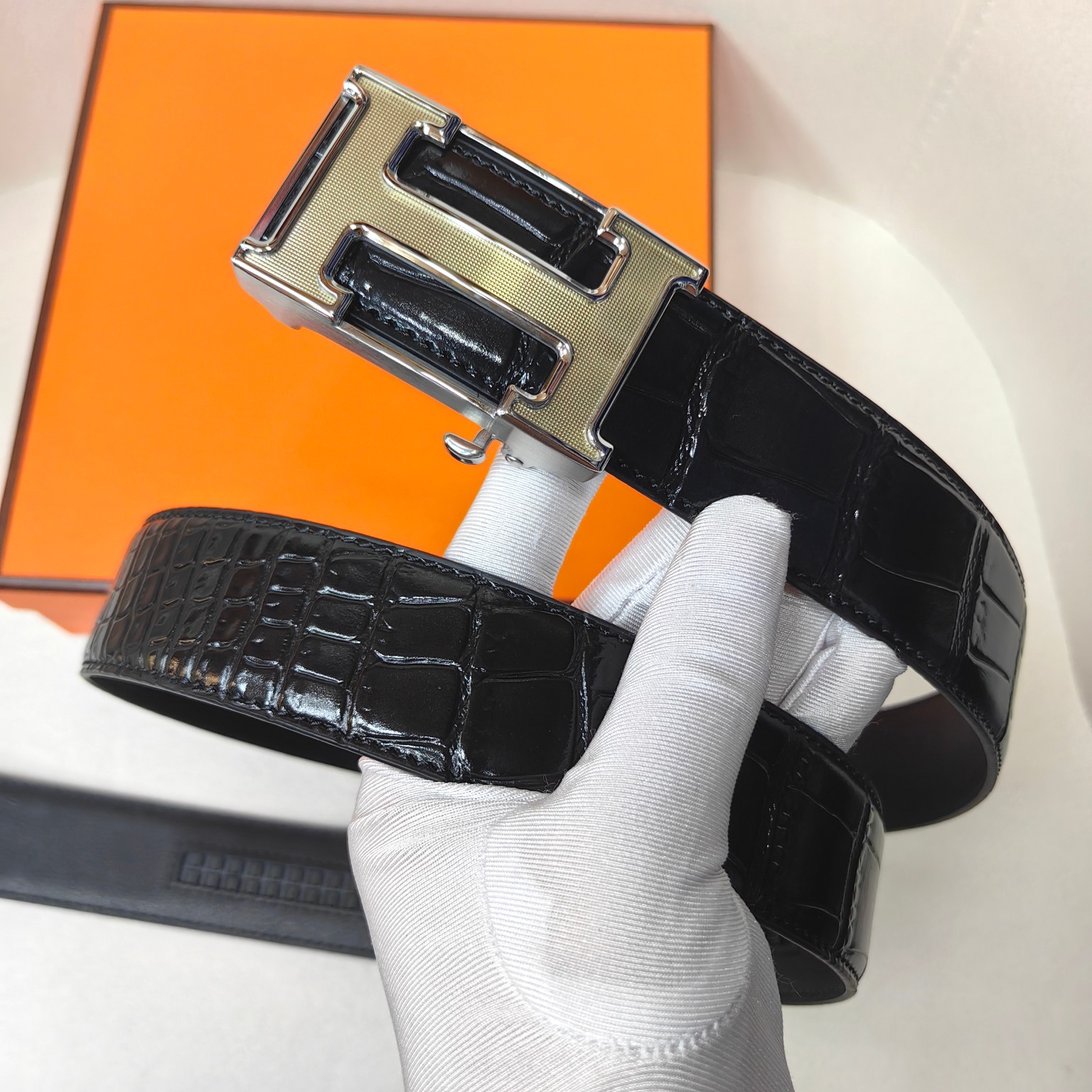  爱马仕-男士自动腰带- 宽度35MM 316精品钢扣  精工打造  手感柔软 可以裁剪