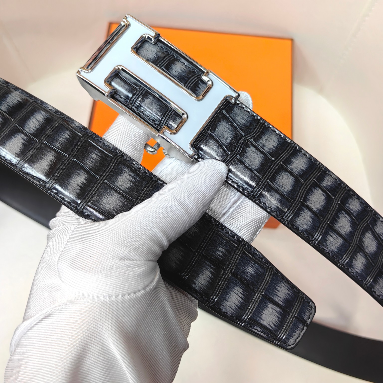  爱马仕-男士自动腰带- 宽度35MM 316精品钢扣  精工打造  手感柔软 可以裁剪