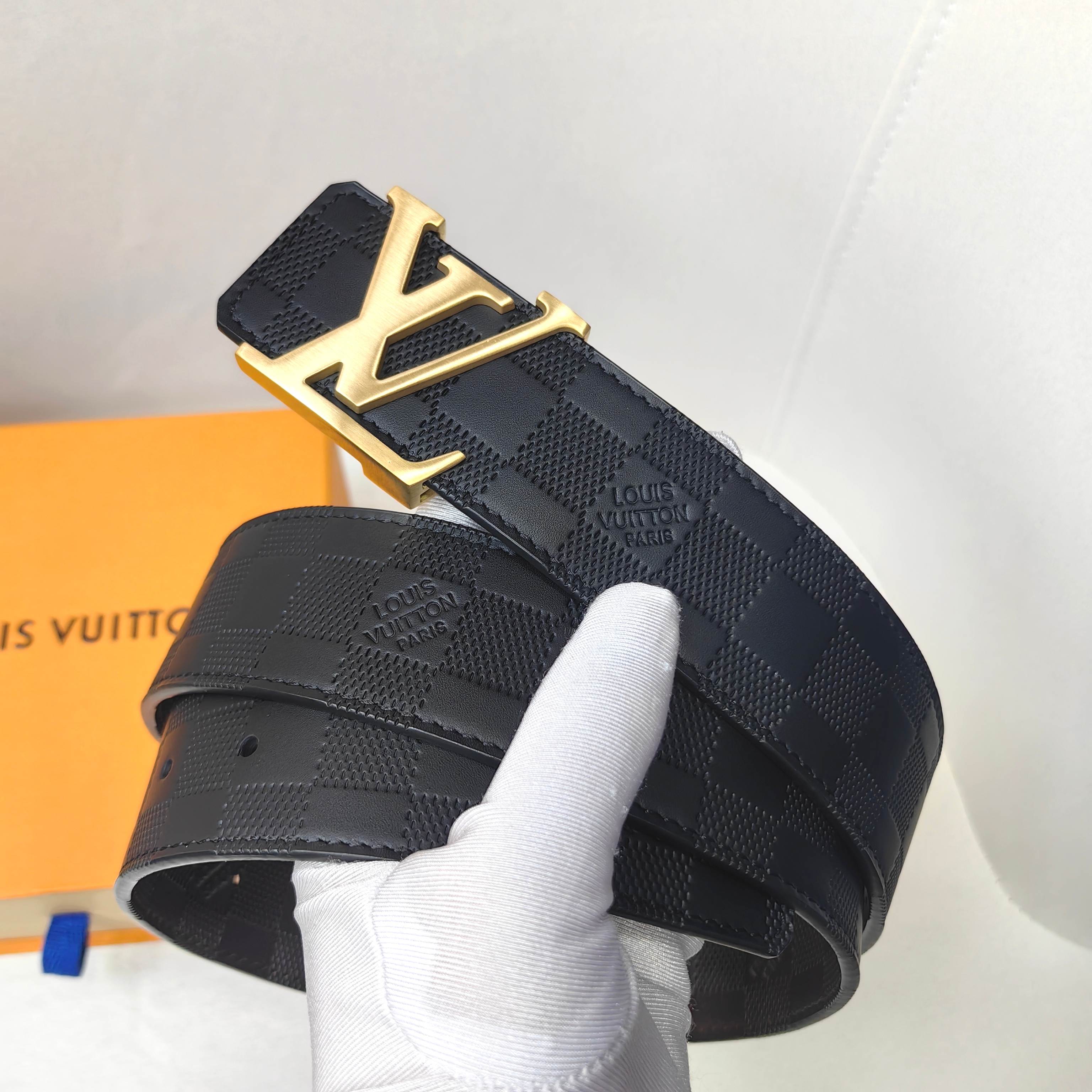 LV 代工厂货品 4.0宽度 可验货，正品一体铸造五金，原厂皮料。
