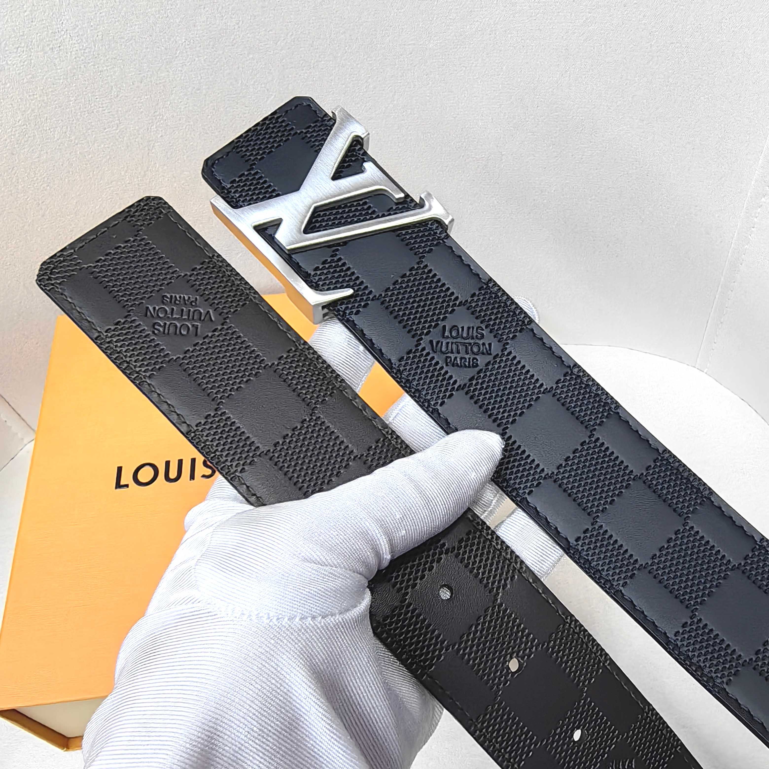 LV 代工厂货品 4.0宽度 可验货，正品一体铸造五金，原厂皮料。