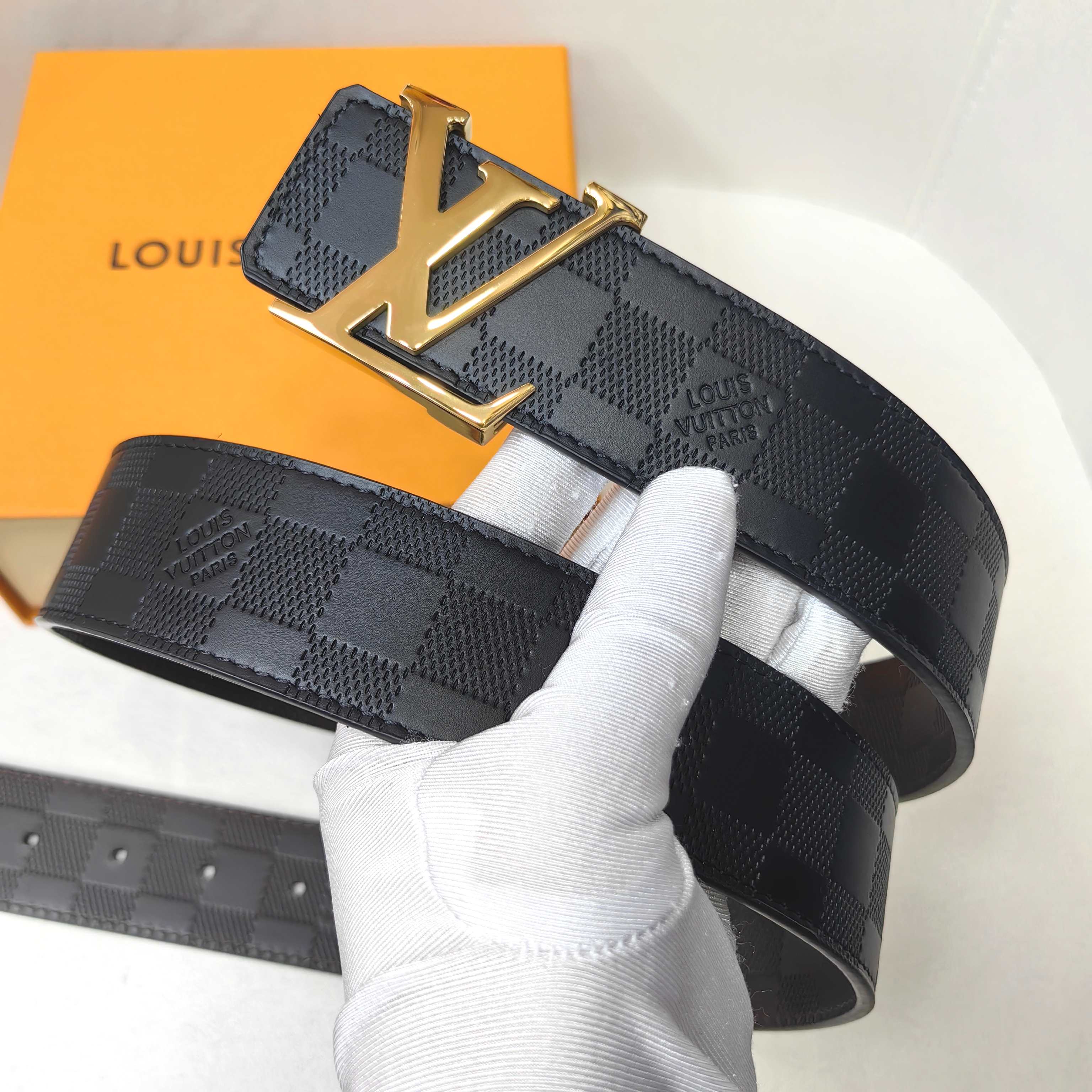 LV 代工厂货品 4.0宽度 可验货，正品一体铸造五金，原厂皮料。