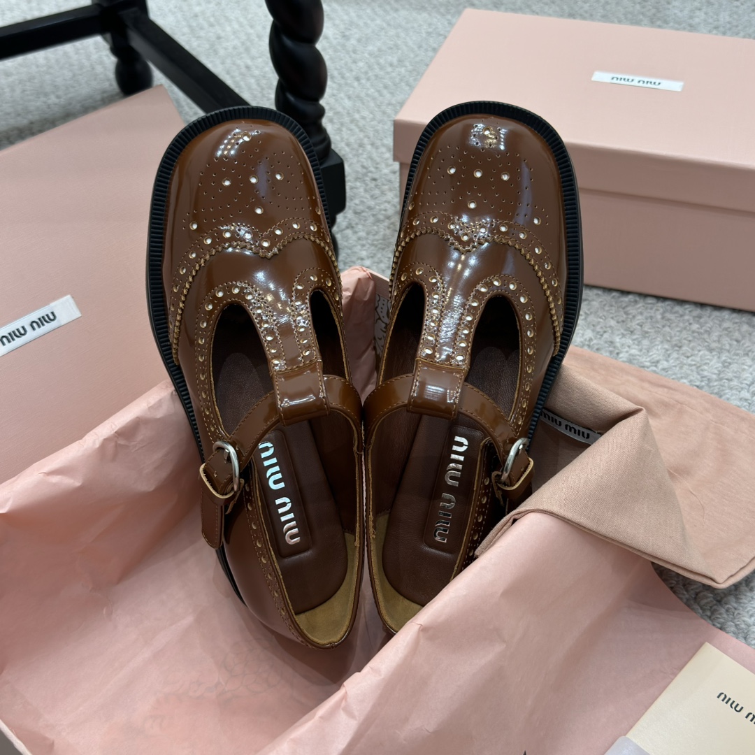 NO:174269,Miu Miu Miu New British style lace-up loafers in autumn and winter Miu Miu show suitable 