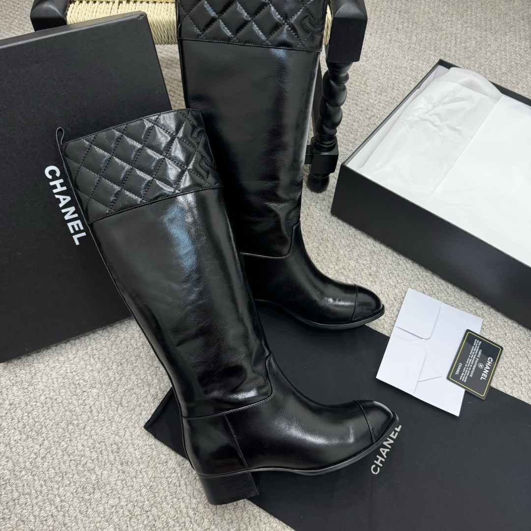 Chanel Classic Luxury Leather Shoe Loafer Ref 2