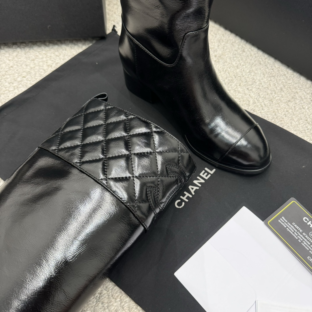 Chanel Classic Luxury Leather Shoe Loafer Ref 8