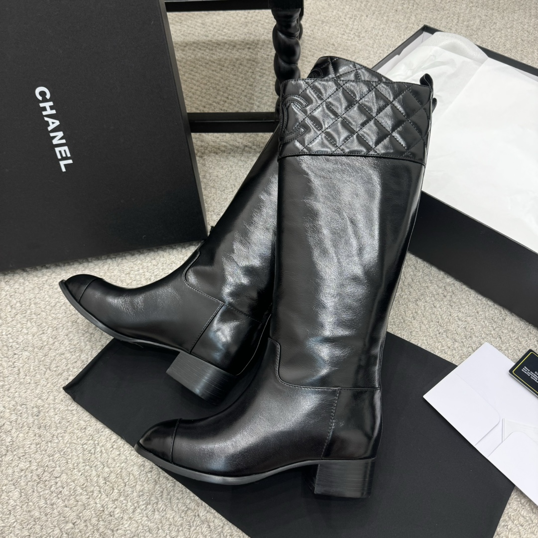 Chanel Classic Luxury Leather Shoe Loafer Ref 4