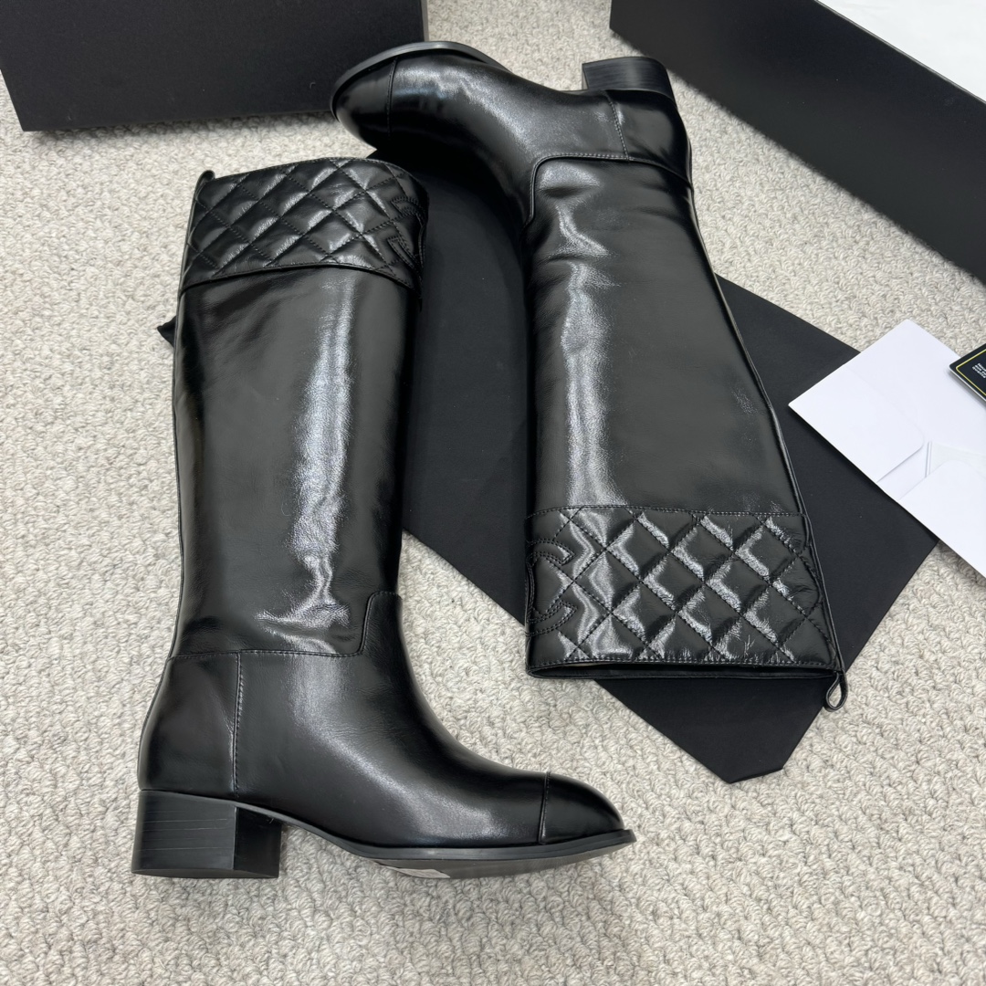 Chanel Classic Luxury Leather Shoe Loafer Ref 5