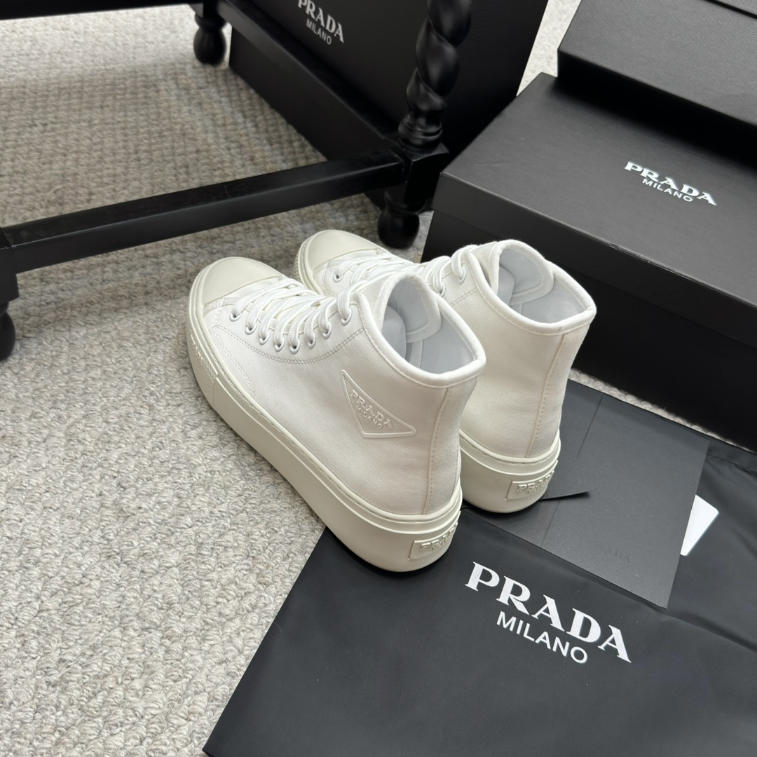 Prada Haute Couture Classic Luxury Leather Shoe Loafer Shoes 8
