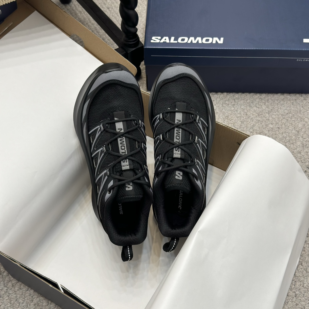 NO:229716,Purchase grade 2055CDG x Salomon Co-branded XT-6 series Thick sole casual sports shoes Original purchase and development Production Continue the brand design genes, integrating simple design and practical technology The joint shoes are still in a simple black and white color scheme, and the brand words on the shoes also reflect the minimalist design style. With the Contagrip rubber thick sole design, the reinterpreted upper part replaces the previous drawstring shoelaces with Pulsar Advanced sole cover outline, and is decorated with details such as mesh, tear-resistant upper, waterproof rubber strips and nylon pull rings Fabric: Original custom imported technology fabric Inner: Original imported breathable mesh Outsole: Original mold-opening ultra-light foaming material Sole thickness: 6.5CM Size35-40  Original packaging box, casual shoes/sports shoes, Dolce & Gabbana, sneakers19860909代购级 2055CDG x Salomon 萨洛蒙 联名款XT-6 系列 厚底 休闲 运动鞋 原版购入开发 做货 延续品牌设计基因,融合简约的设计和实用的技术性 联名鞋款依旧是黑白简约配色,鞋身上的品牌字样也体现出极简主义的设计风格 搭配Contagrip 橡胶厚底鞋底设计,重新演绎的鞋面部分则以Pulsar Advanced袜套式轮廓替换了之前抽绳鞋带 并饰有网眼、抗撕裂材质鞋面、防水胶条以及尼龙拉环等细节 面料: 原版定制进口科技面料 内里: 原版进口透气网里 大底: 原版开模超轻发泡材质 底厚: 6.5CM Size35-40 原包装盒,休闲鞋/运动鞋,Dolce&Gabbana,sneakers,Women's Shoes