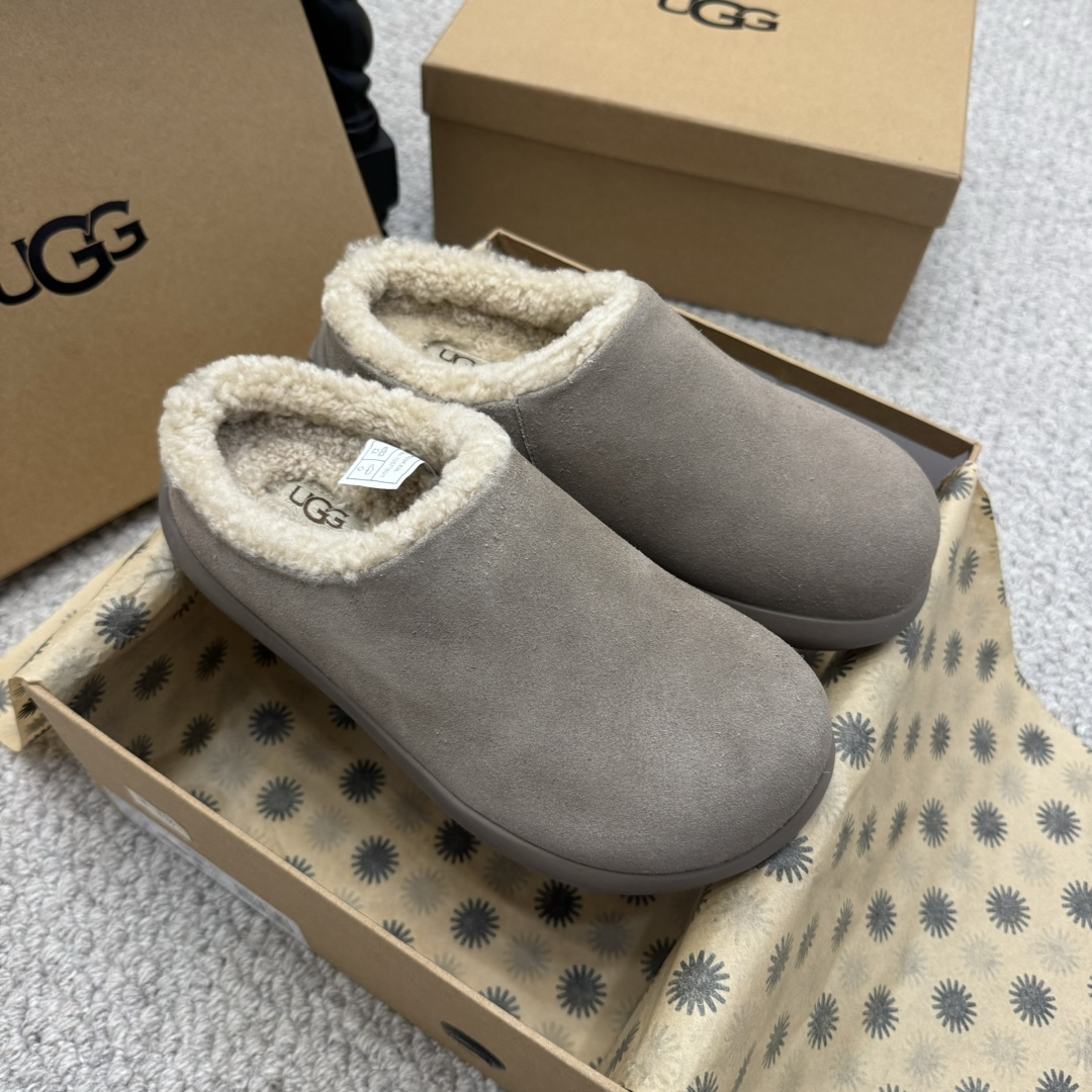 Nivel de agente de compras ✅🇨🇳 🔥Nuevas pantuflas Ugg Mule de otoño e invierno. El outfit de este año no pu…