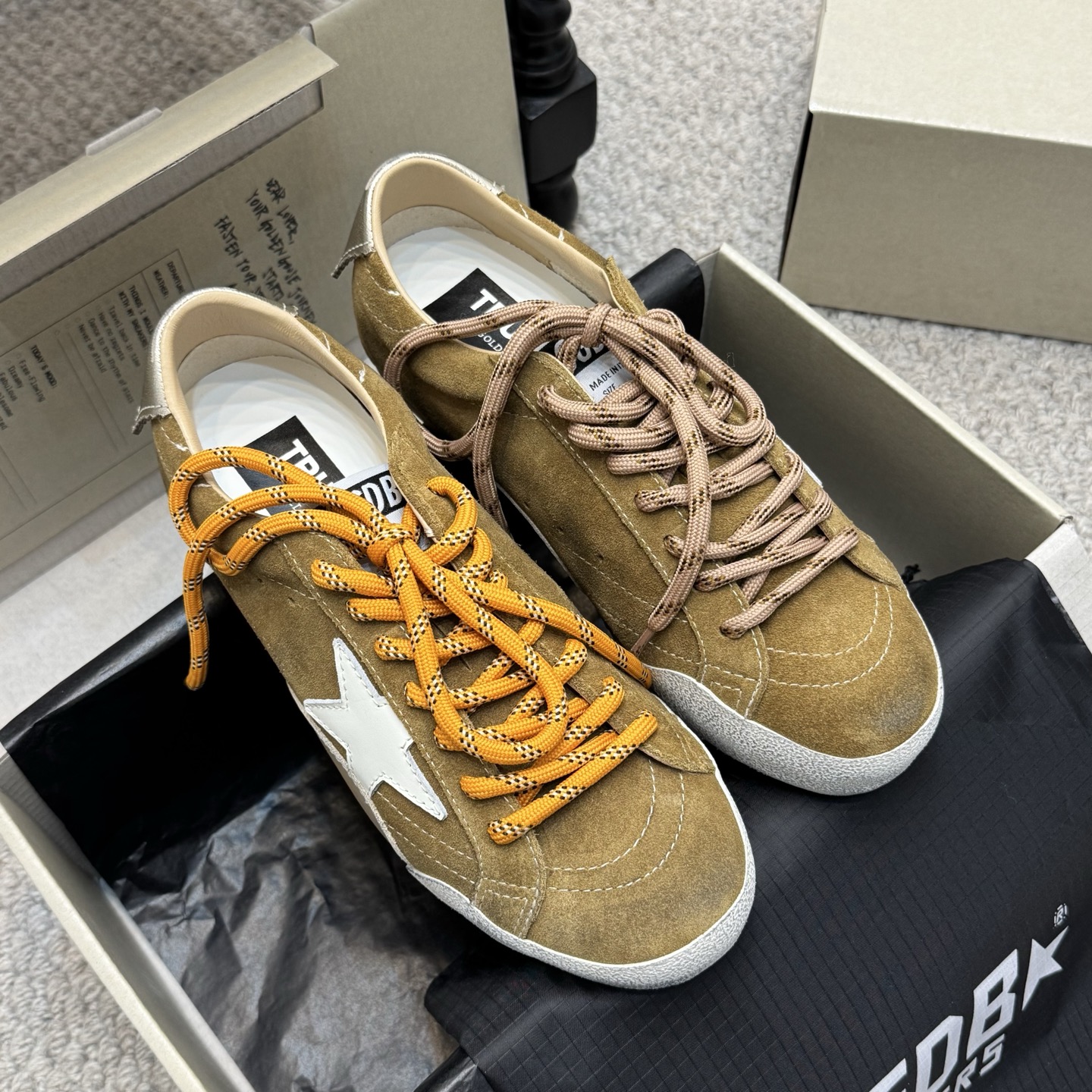 NO:239872,Fashion GGDB ss new old dirty shoes couple skateboard shoes casual sneakers!  The top version is purchased and developed. This GGDB small dirty shoes are more popular than the white shoes. It breaks the traditional aesthetics and has done it!  Celebrity private server demonstration, it’s so versatile!  No need to worry about washing shoes anymore!  Original custom-made top layer cowhide/beef reverse velvet inner foot pad sheepskin Original open mold anti-slip rubber outsole Size: Women's 35-40 (40 customized) with original packaging, casual shoes/sports shoes, sneakers, cowhide, sheepskin19860909时尚款 GGDB ss新款做旧小脏鞋情侣款滑板鞋休闲运动鞋！ 顶级版本原版购入开发做货 此款GGDB小脏鞋火红程度比小白鞋还要早,打破传统审美,小脏鞋做到了！明星私服上脚示范,就是这么百搭 ！再也不用担心洗鞋的问题啦！ 面料原版定制头层牛皮/牛反绒 内里垫脚羊皮 原版开模防滑橡胶大底 码数:女35-40（40定做) 配原版包装,休闲鞋/运动鞋,sneakers,cowhide,sheepskin,Women's Shoes