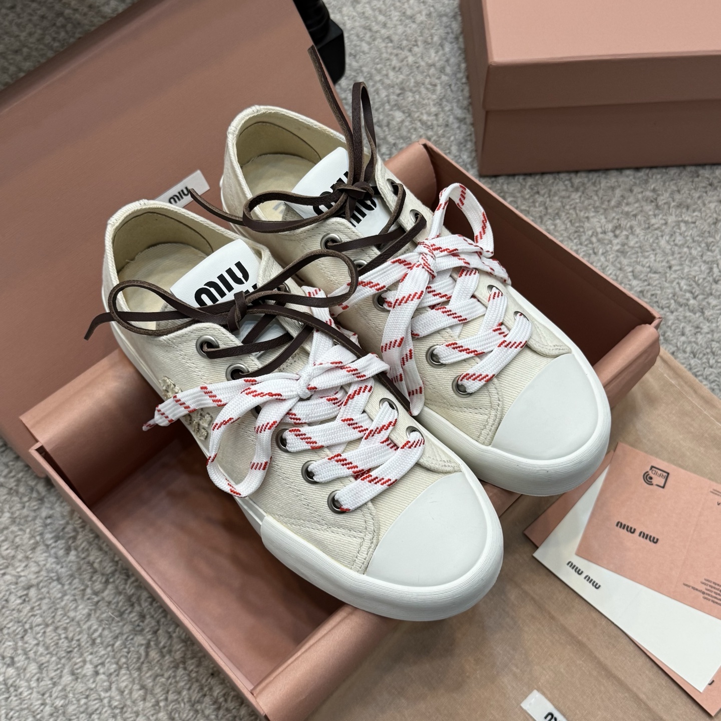 NO:250957,Fashionable model 