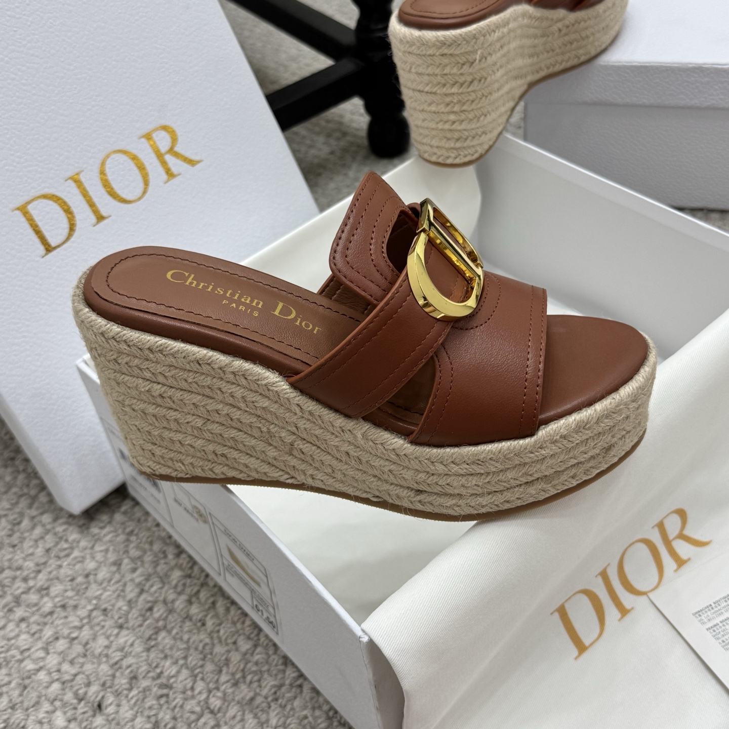 Dior 25SS Summer High Version New Sandals. Simple, Versatile and Luxurious