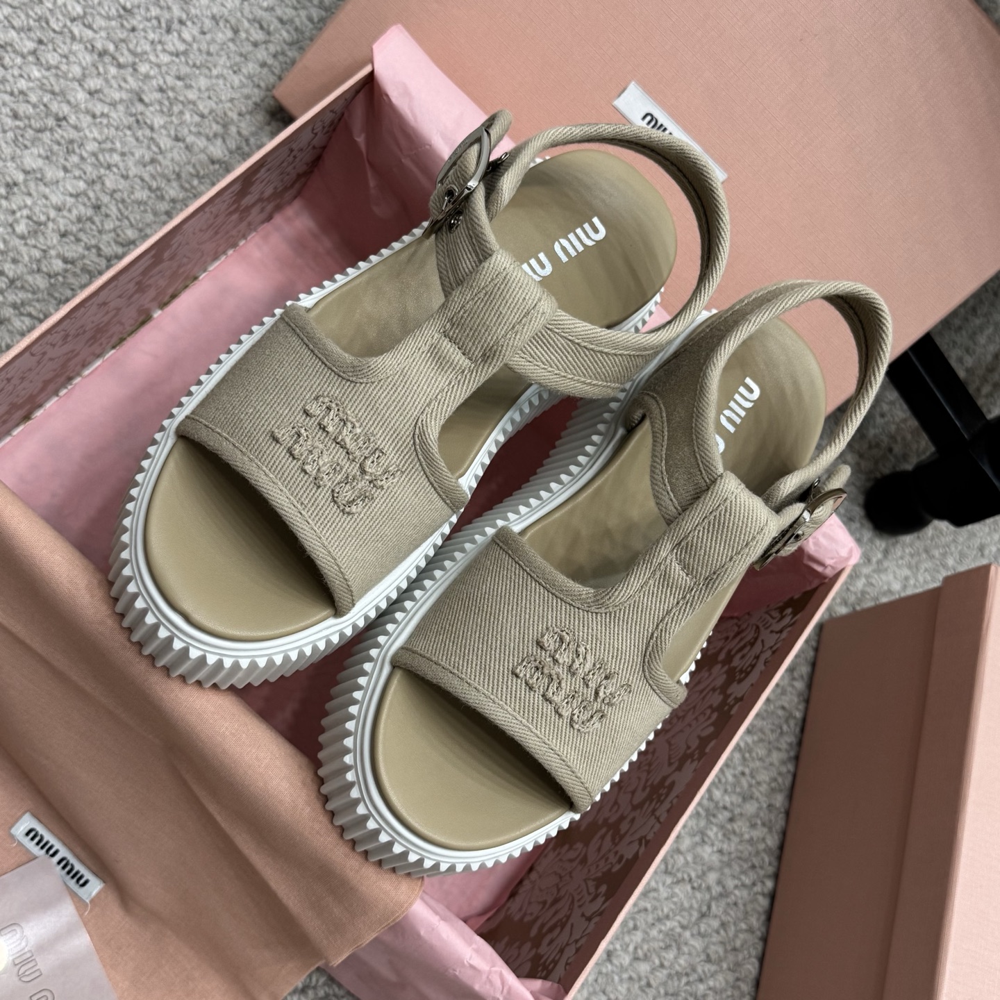 [Miu Miu Women