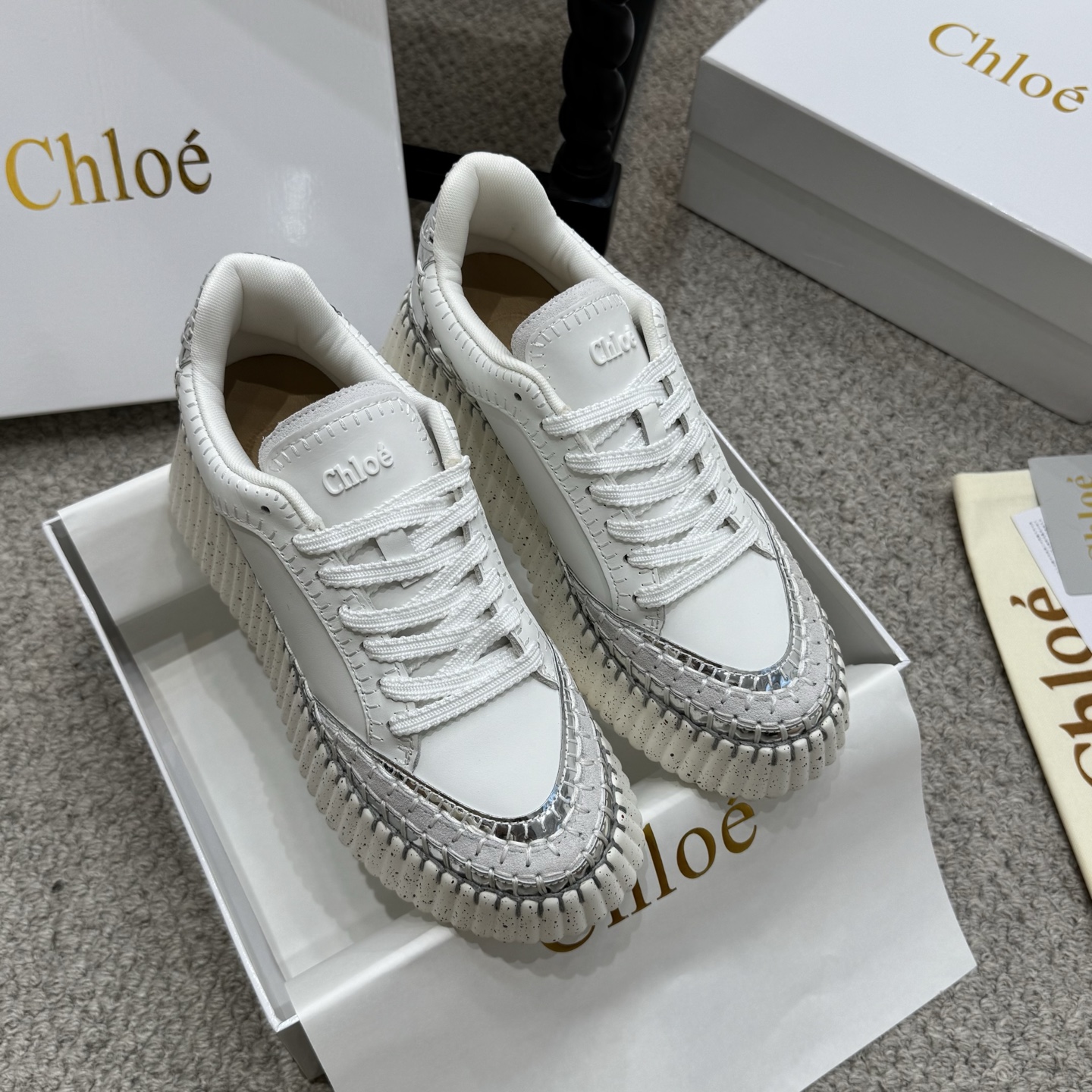 NO:649250,Casual style Chloe's latest sewing mark thread, upgraded version of pure hand-stitched casual shoes... original private model high-density foam soles, artificial Goodyear threading, all positions are just right after matching, all the craftsmanship is consistent with the original material, it is definitely a pair of durable and durable shoes that are necessary for walking in the world!  !  Fabric: cowhide and beef tendon splicing design style is super beautiful. Sheepskin lining. Outsole. Rubber sole. Size35-40, casual shoes/sports shoes, chloe, loewe, sneakers, cowhide, sheepskin19860909休闲款 Chloe（克洛伊）最新的缝马克线 升级版纯手工缝线休闲鞋… 原版私模高密度发泡鞋底 人工固特异手法穿线 配上后所有的位置刚刚好 所有的工艺与材质原版一致 绝对是一双耐穿耐看行走江湖必备利器！！ 面料牛皮牛筋拼接设计风格超级无敌美 内里羊皮 大底橡胶底 Size35-40,休闲鞋/运动鞋,chloe,loewe,sneakers,cowhide,sheepskin,Women's Shoes