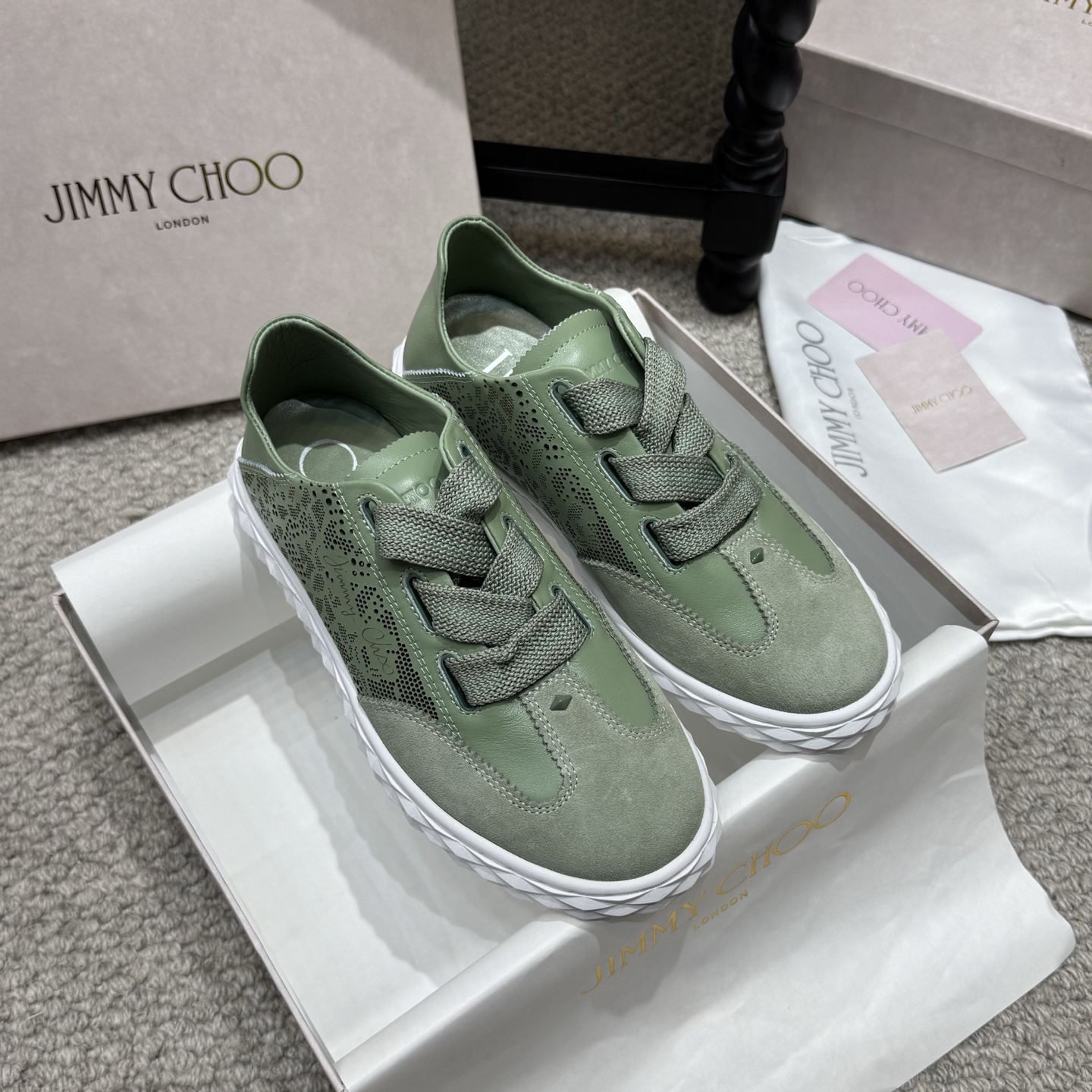 NO:782218,Star model JIMMY CHOO 2026 new Jimmy Choo casual shoes are on sale... The original large-soled casual white shoes are designed with the latest technology, with a strong three-dimensional effect and the integration of multiple technologies, subverting fashion and super stylish!  The combination is super beautiful, the original version is 1:1, versatile and trendy, can be salty or sweet!  Size35-40,casual shoes/sports shoes,jimmy choo,jimmy choo,sneakers19860909明星款 JIMMY CHOO 2026新款吉米周休闲鞋发售... 原版大底休闲小白鞋,采用最新工艺设计,立体感强多种工艺融合一起,颠覆时尚,超级有型！搭配超美,原版一比一 百搭又潮流,可盐可甜！ Size35-40,休闲鞋/运动鞋,jimmy choo,jimmy choo,sneakers,Women's Shoes