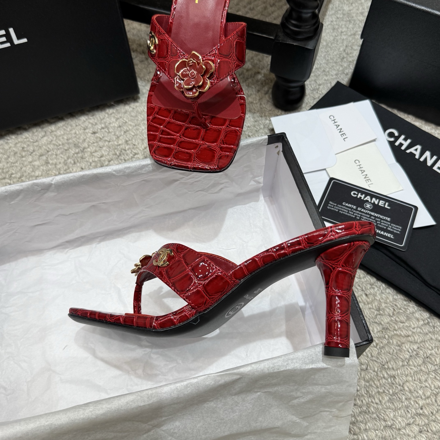 Chanel Slides
