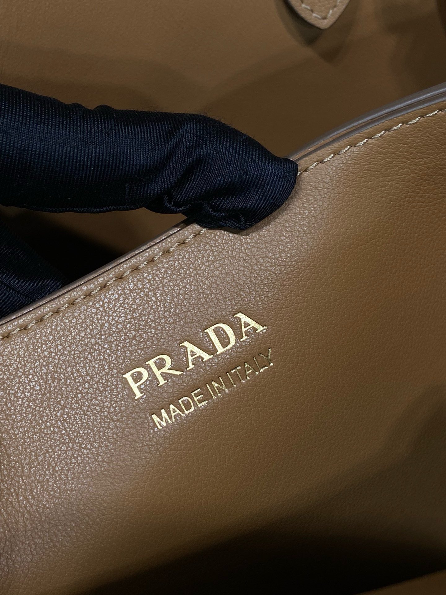 Prada 1BA417 Large Caramel Leather Handbag with Adjustable Shoulder Strap 10 i1744872166 7469 2