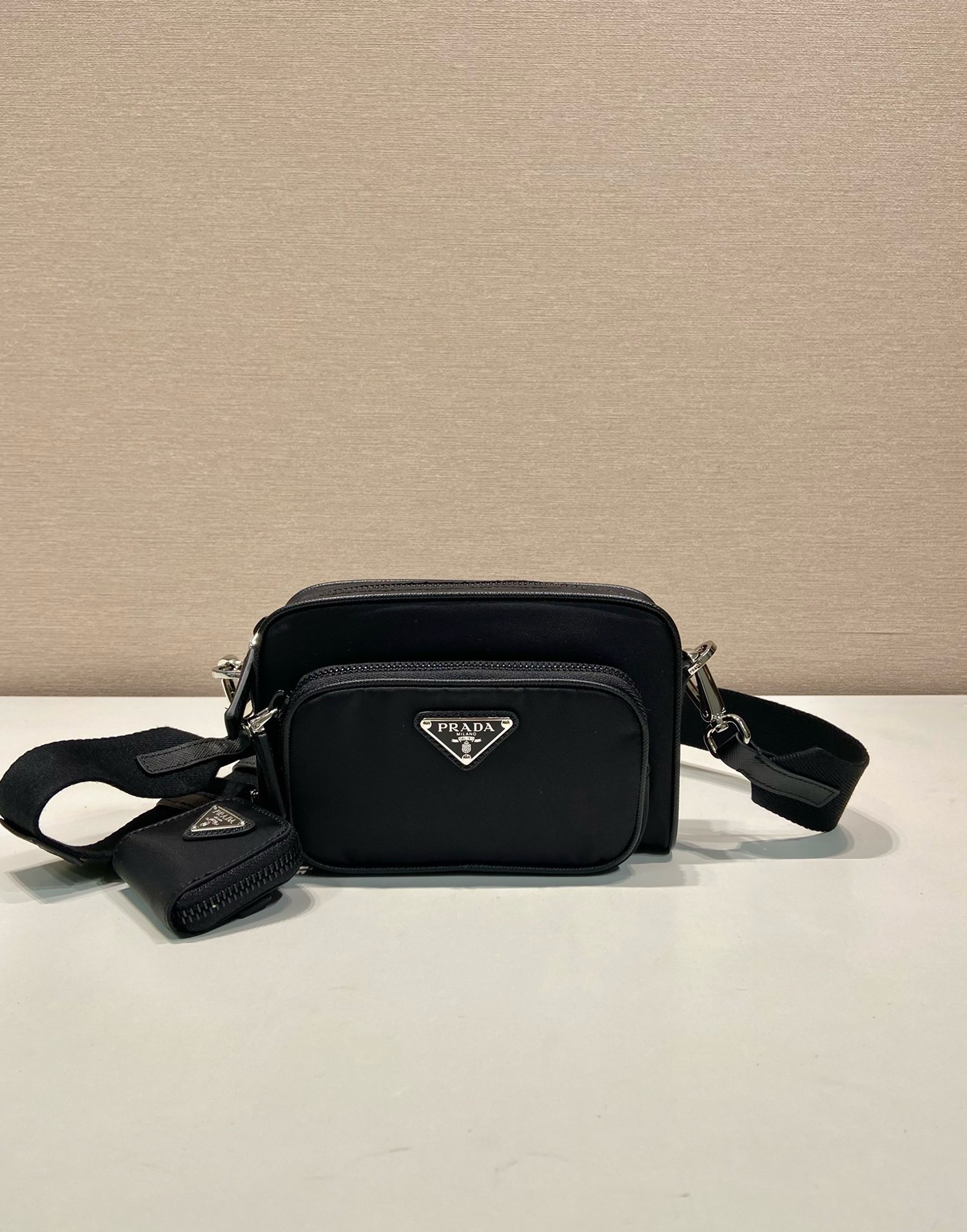 Prada Re-Nylon and Leather Crossbody Bag - Stylish & Functional 2 i1745482195 2754 3