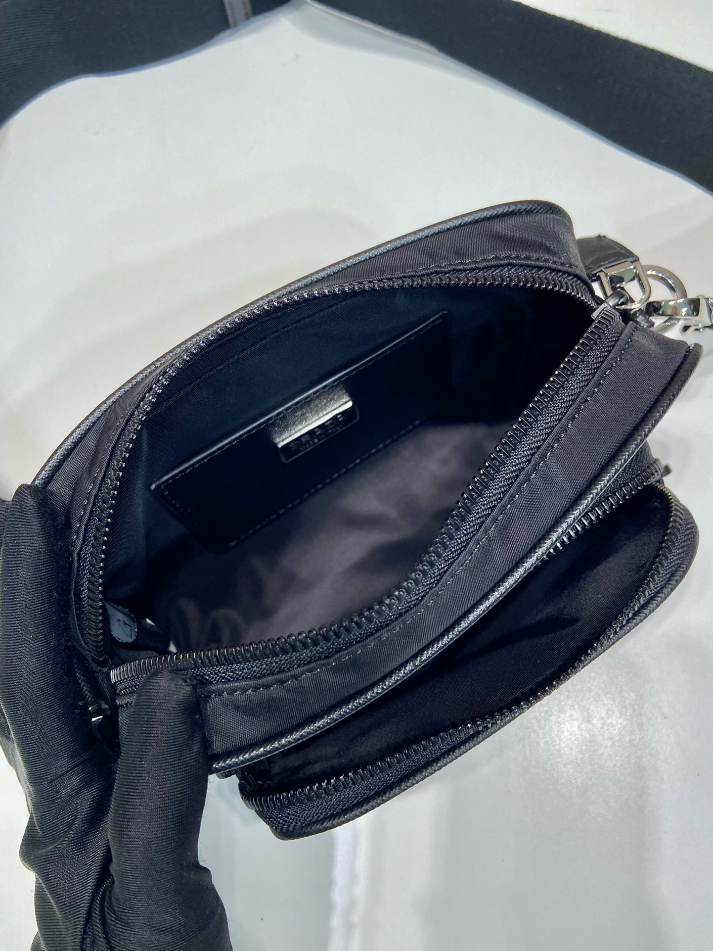 Prada Re-Nylon and Leather Crossbody Bag - Stylish & Functional 8 i1745482195 3654 7