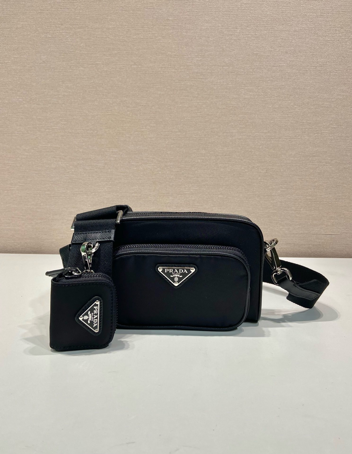 Prada Re-Nylon and Leather Crossbody Bag - Stylish & Functional 3 i1745482195 3947 5
