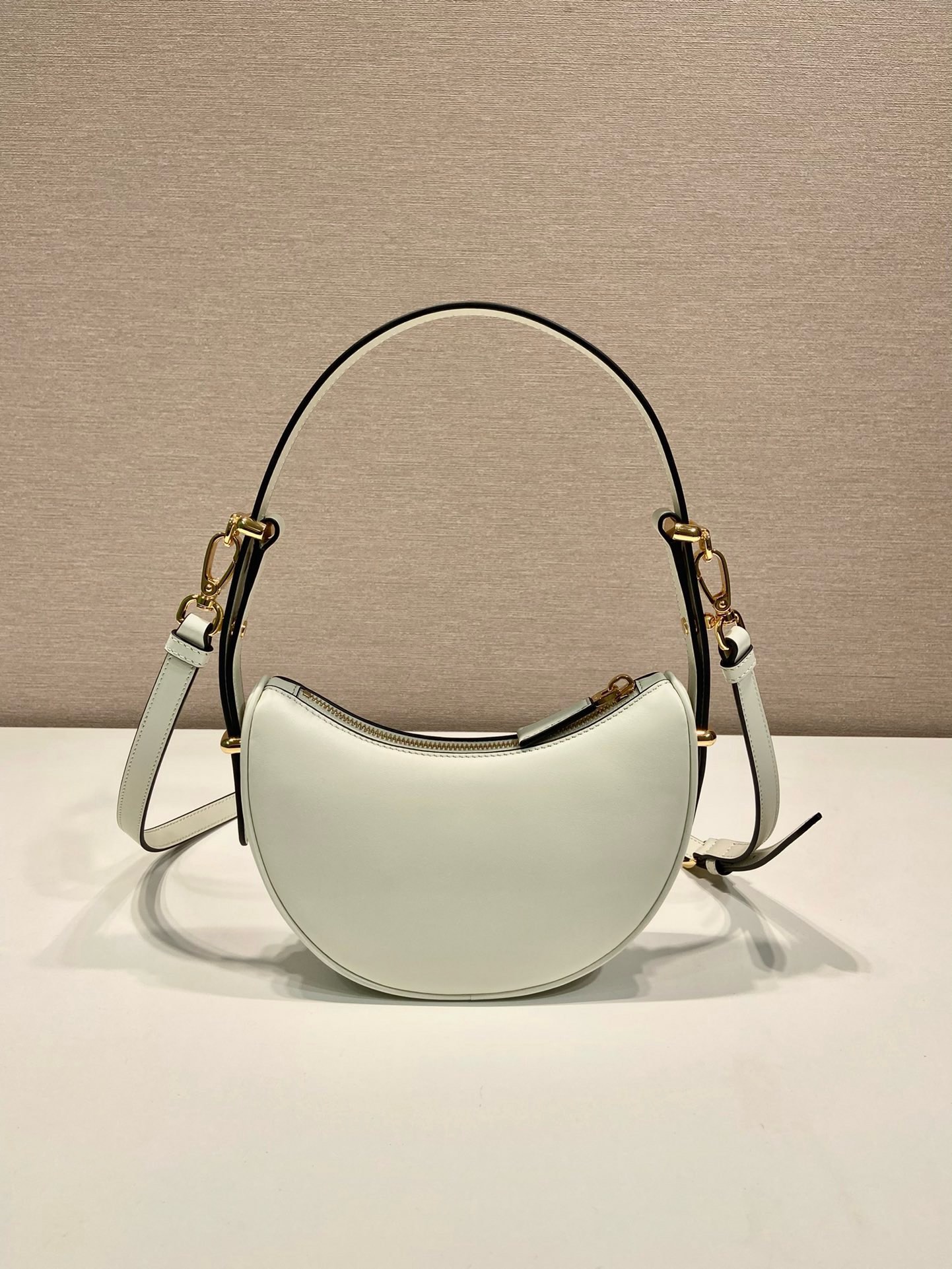 Prada Moon Leather Shoulder Bag, 18 cm - Chic & Versatile Crossbody Handbag 4 i1745648072 5150 8