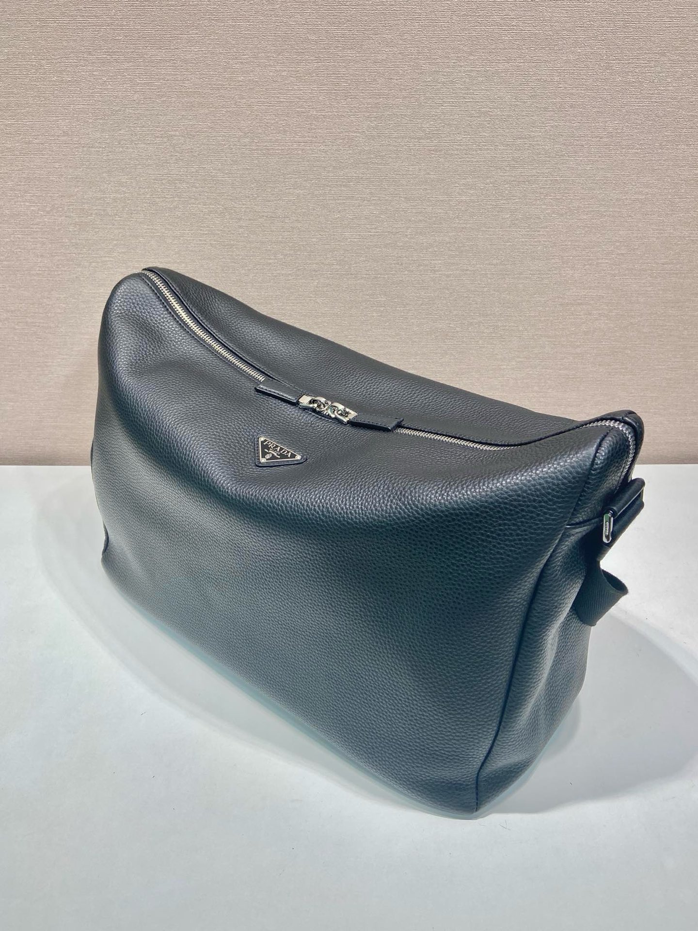 Prada 2VH185 Large Leather Messenger Bag | Stylish & Functional 4 i1745996963633 5629 0 2