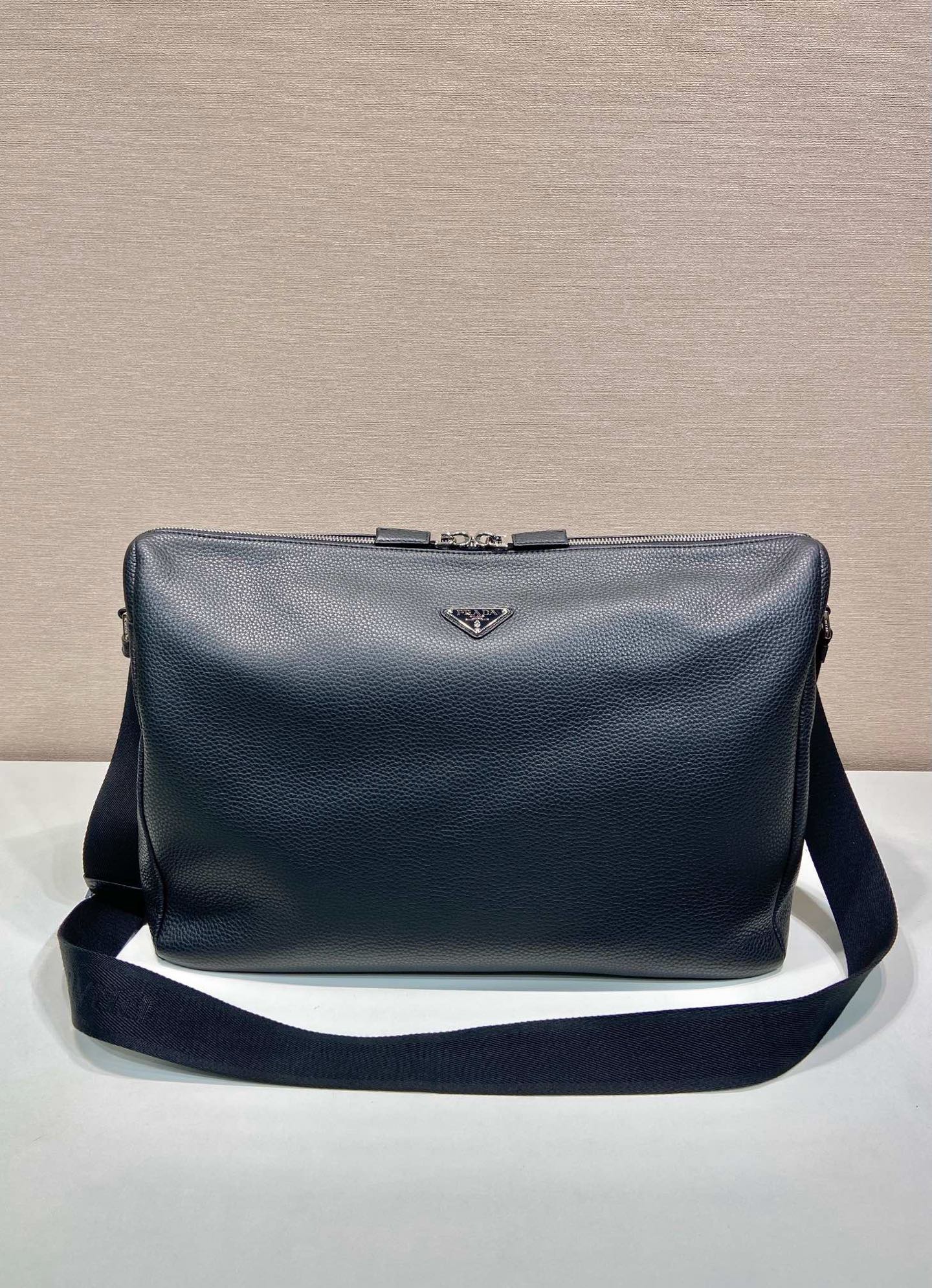 Prada 2VH185 Large Leather Messenger Bag | Stylish & Functional 3 i1745996963633 6044 0 1
