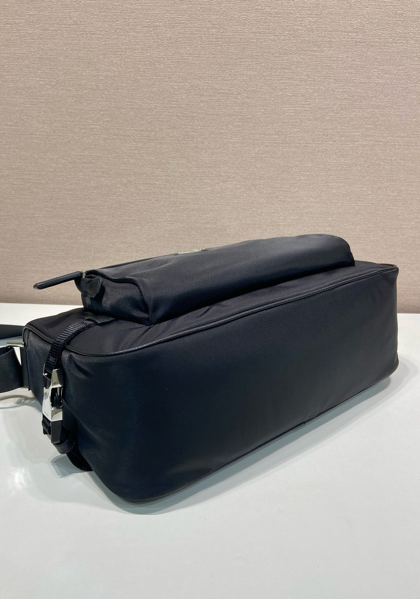 Prada Re-Nylon Messenger Bag - Black - 2VH191 Large Size, 35x22x12cm 6 i1751009380179 5617 0 5