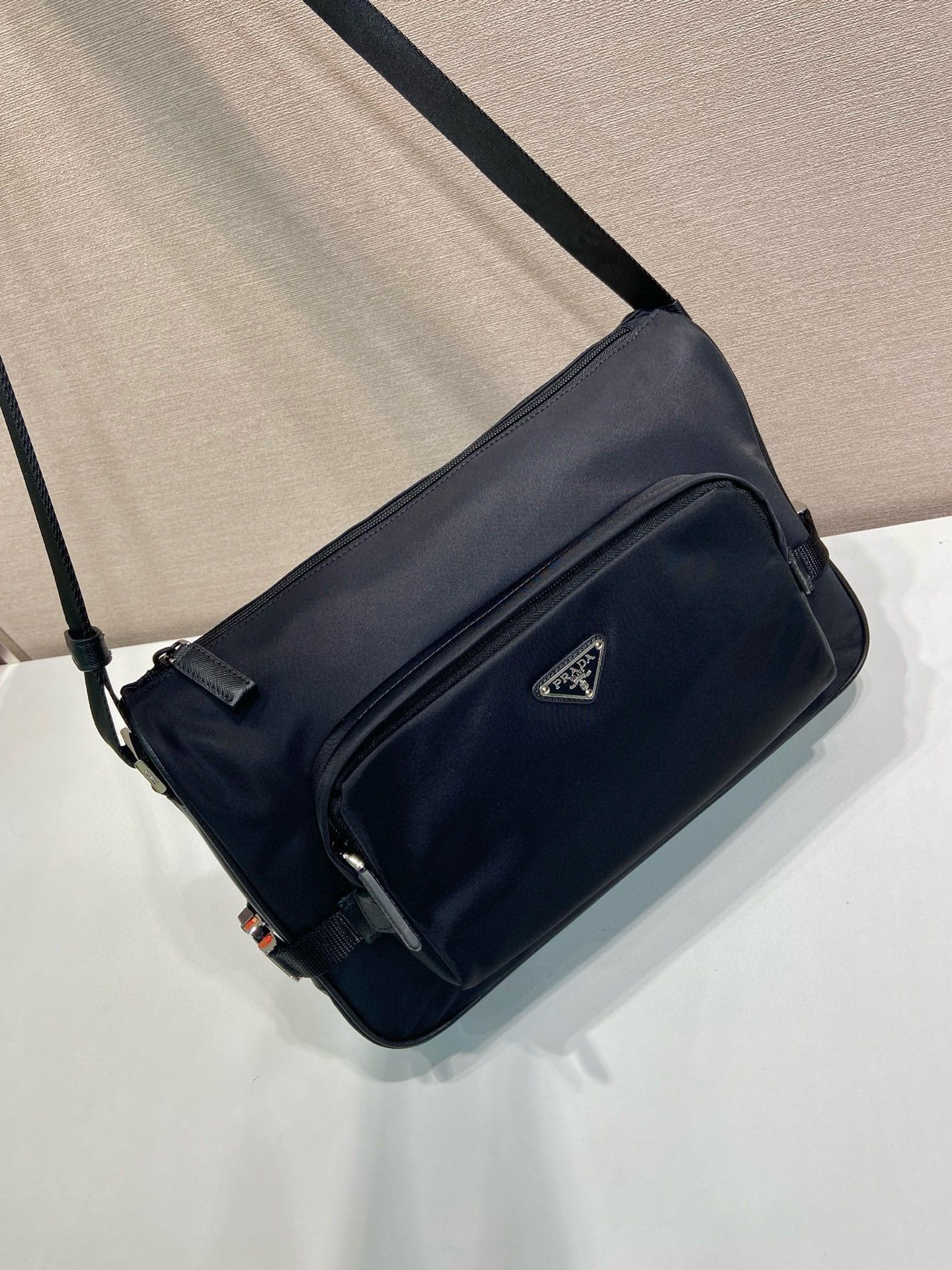 Prada Re-Nylon Messenger Bag - Black - 2VH191 Large Size, 35x22x12cm 3 i1751009380522 3470 0 2