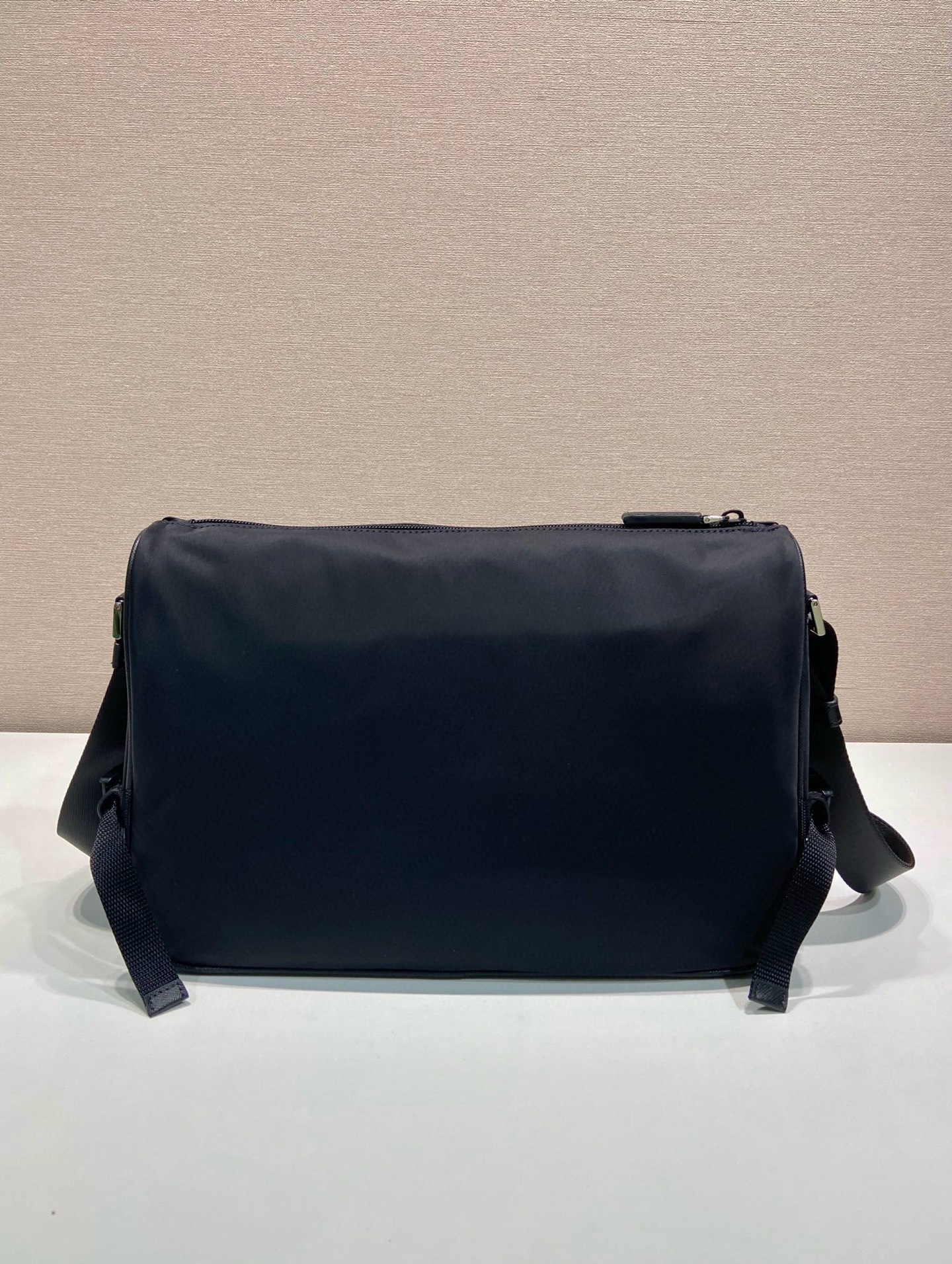 Prada Re-Nylon Messenger Bag - Black - 2VH191 Large Size, 35x22x12cm 4 i1751009380528 4375 0 3