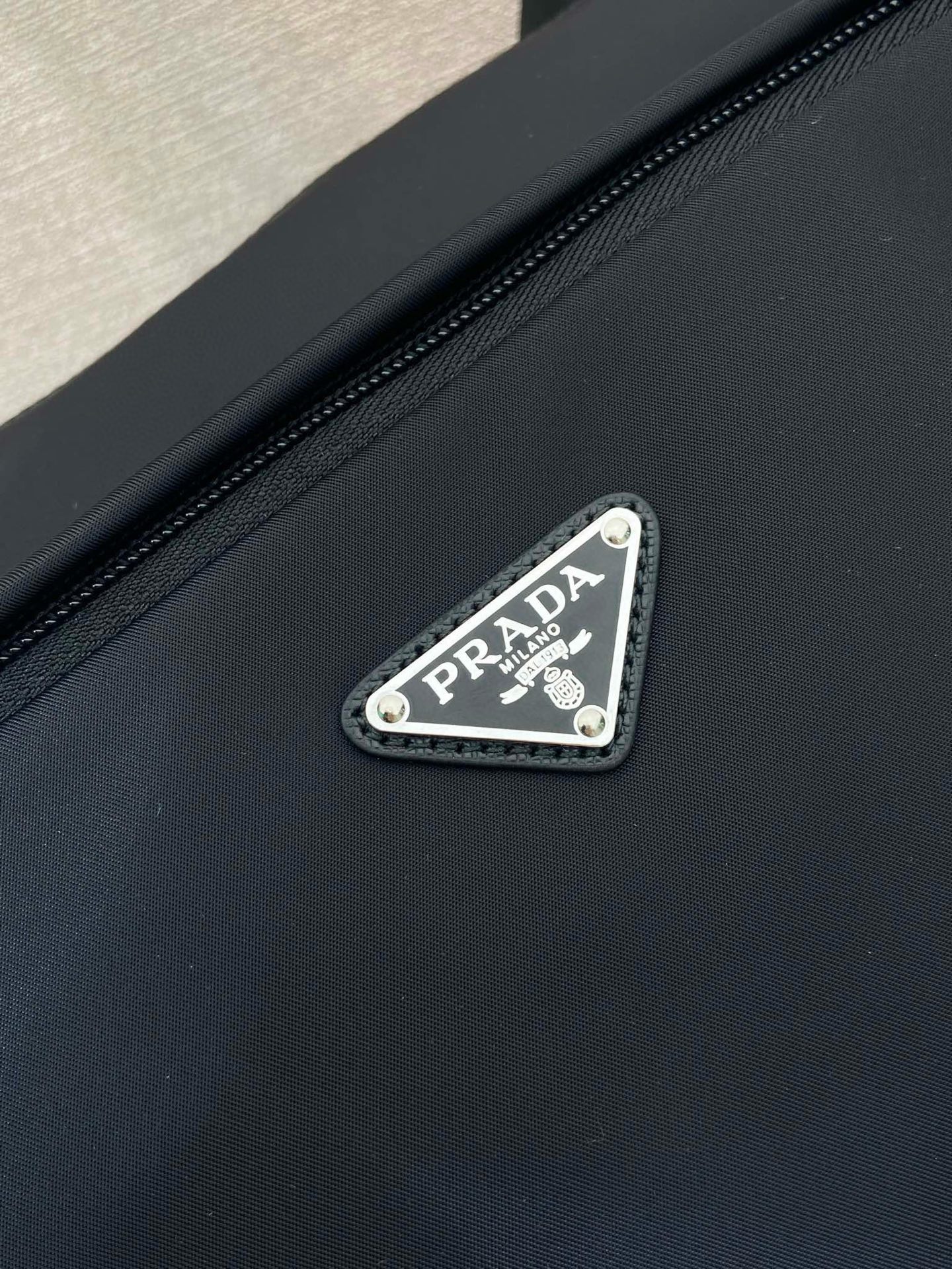 Prada Re-Nylon Messenger Bag - Black - 2VH191 Large Size, 35x22x12cm 7 i1751009381950 69 0 6