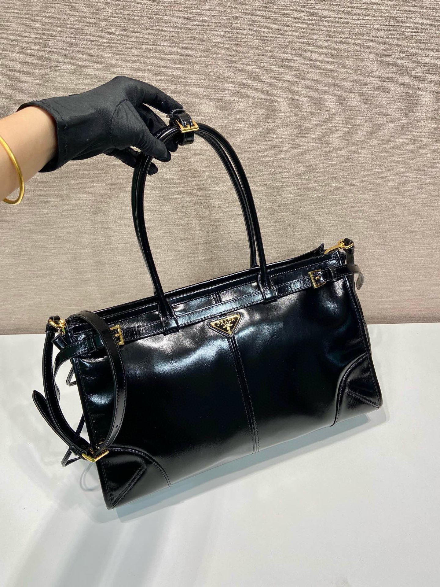 Prada 1BA433 Large Black Leather Handbag/Shoulder Bag with Detachable Strap 2 i1751346500167 4233 0 1