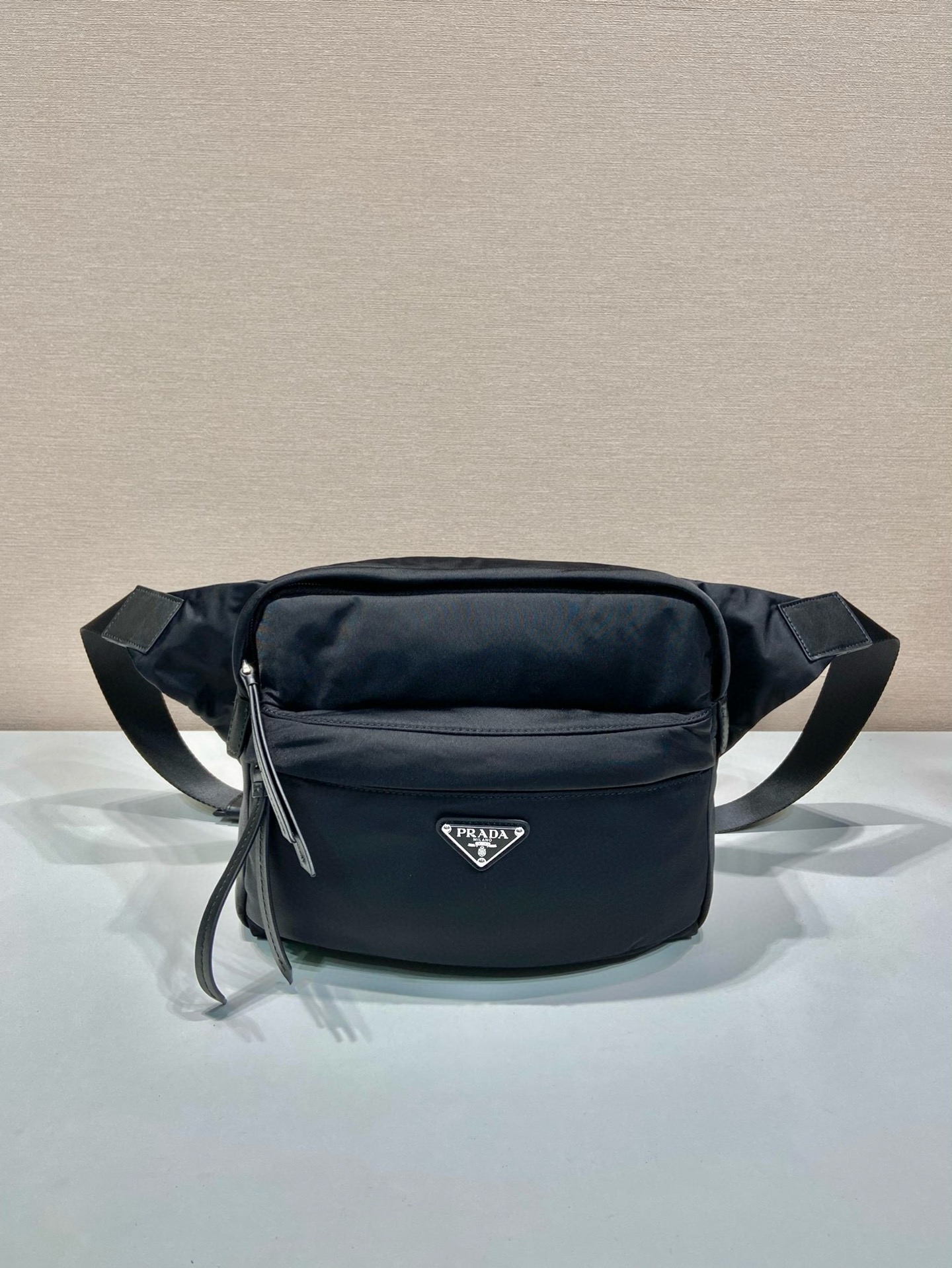Prada 2VH038B Messenger Bag in Black Nylon with Logo Detail 4 i1752663061115 2614 0 2