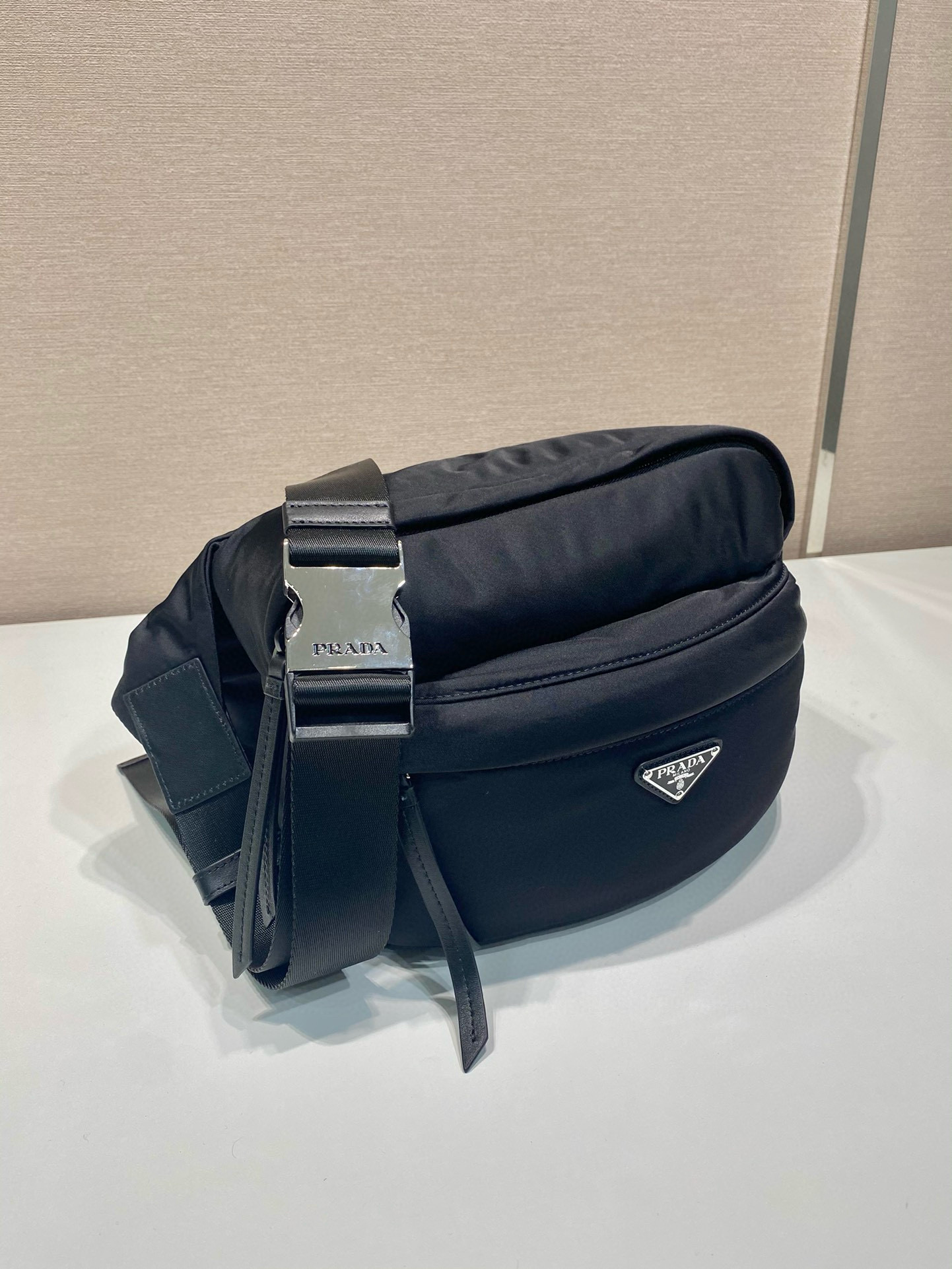 Prada 2VH038B Messenger Bag in Black Nylon with Logo Detail 3 i1752663063334 1295 0 1