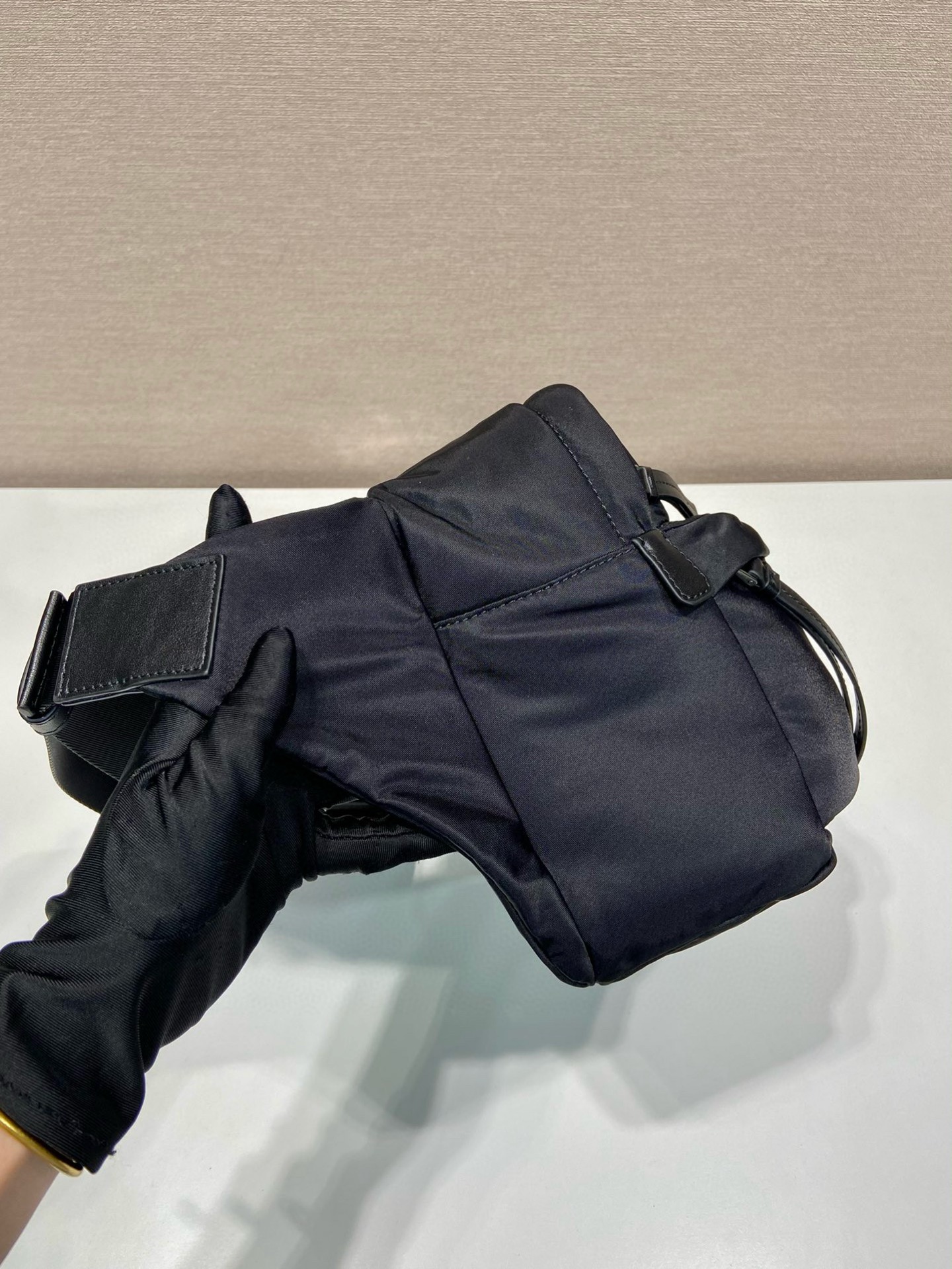 Prada 2VH038B Messenger Bag in Black Nylon with Logo Detail 8 i1752663063494 9749 0 6