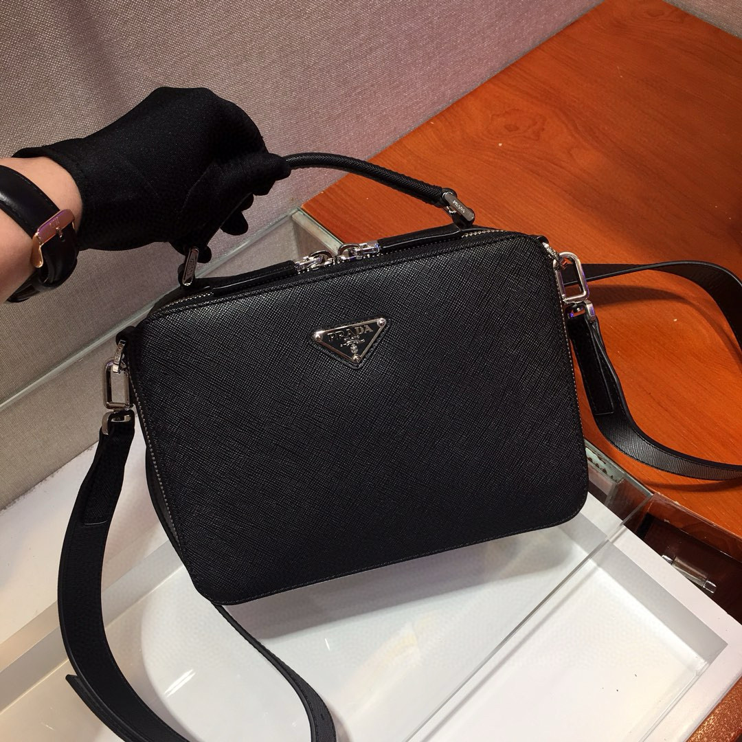 Prada Saffiano Leather Messenger Bag - Stylish & Functional Design 2 i1753775493813 881 0 1