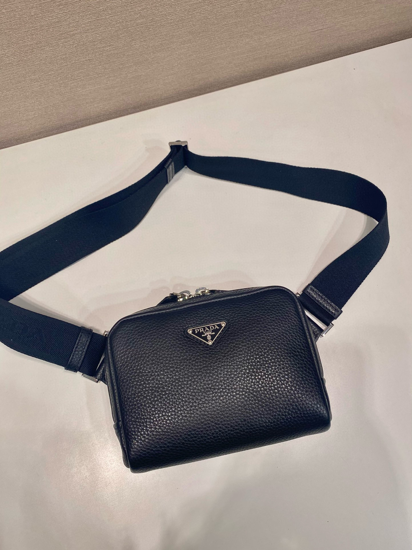 Prada Leather Shoulder Bag, Small Crossbody Bag, Adjustable Strap 3 i1754025139179 26 0 2