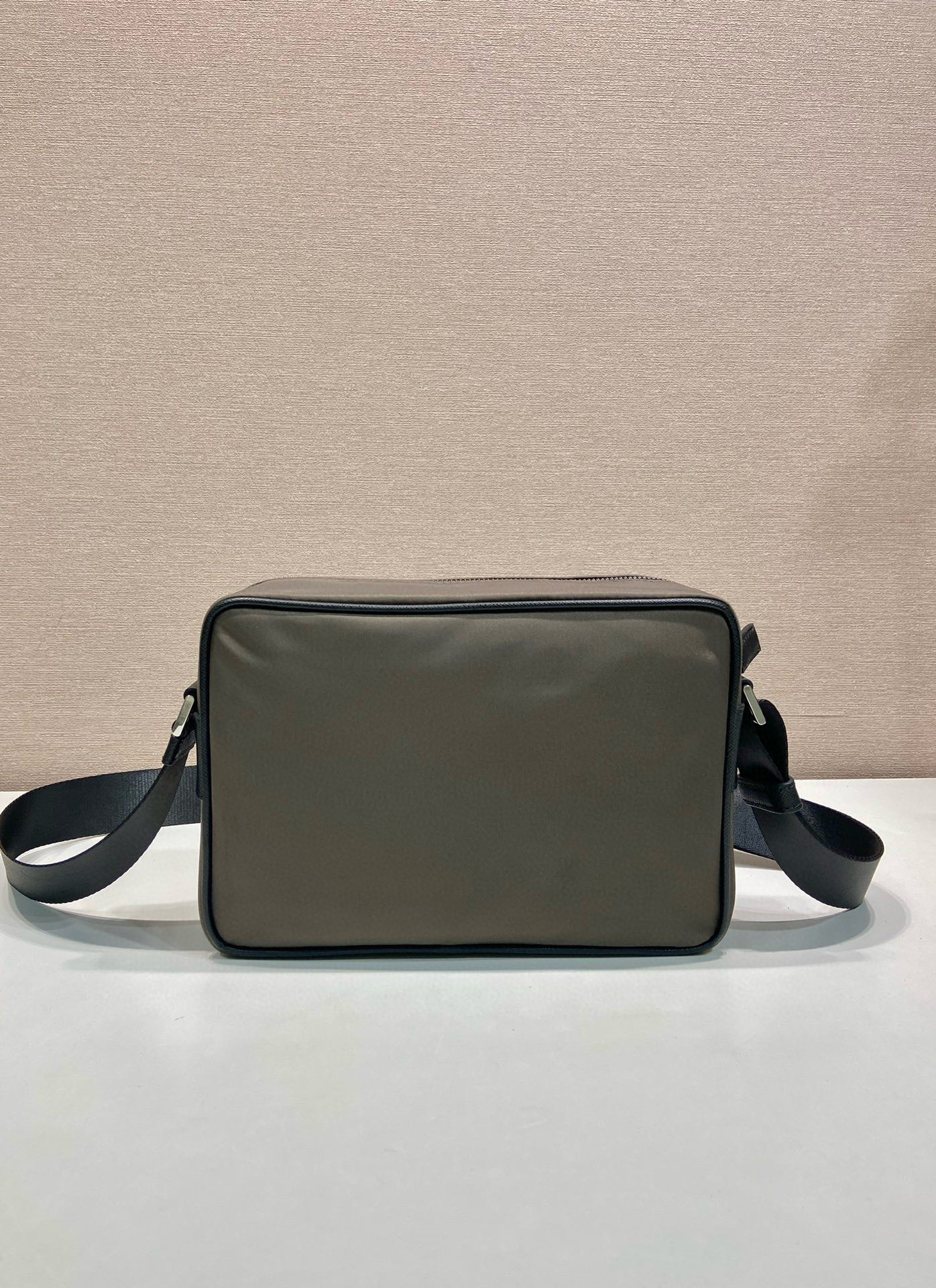 Prada Nylon Messenger Bag with Saffiano Leather Trim - Stylish & Practical 4 i1754026618363 3988 0 2
