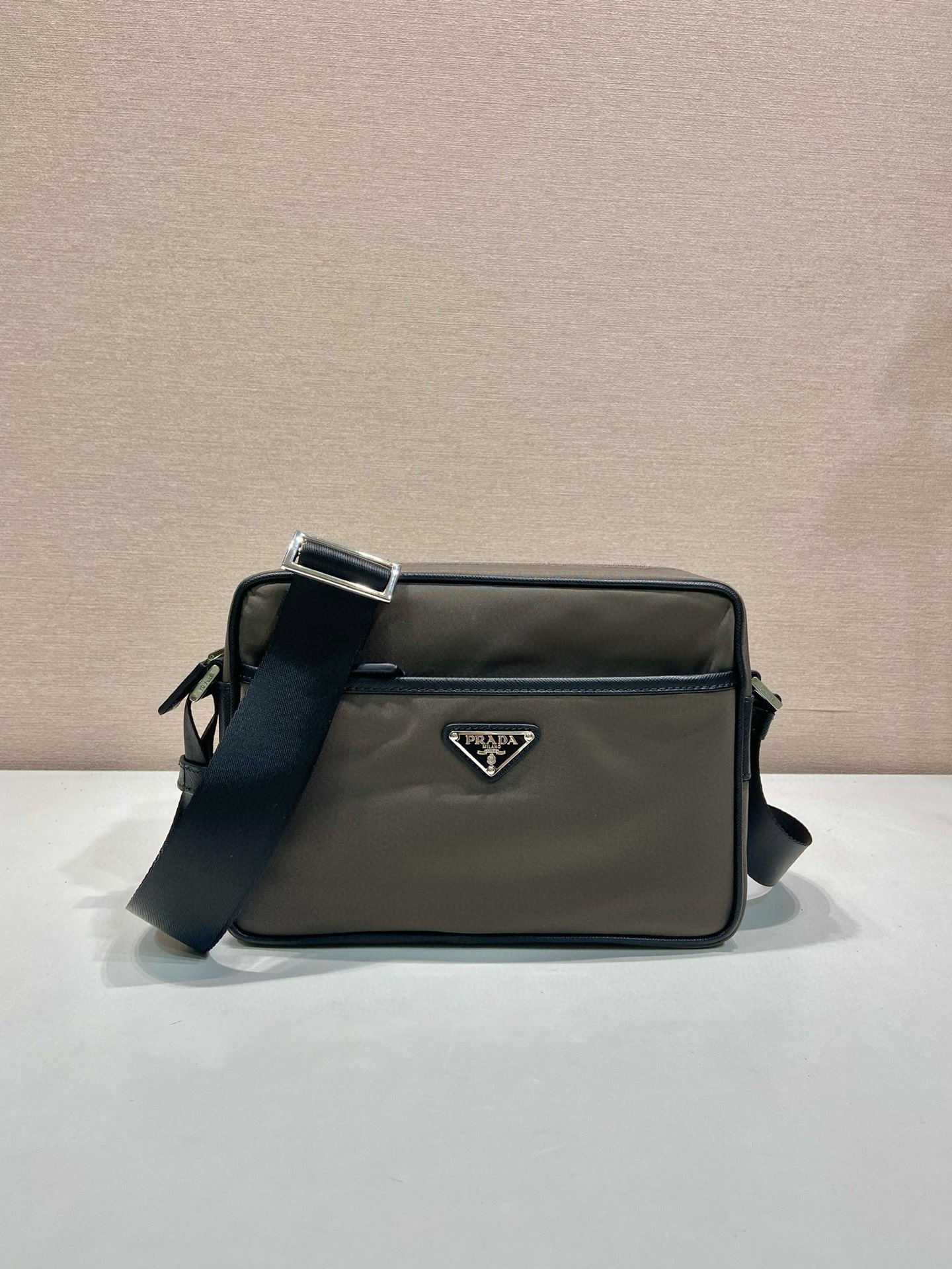 Prada Nylon Messenger Bag with Saffiano Leather Trim - Stylish & Practical 2 i1754026620853 8294 0 0