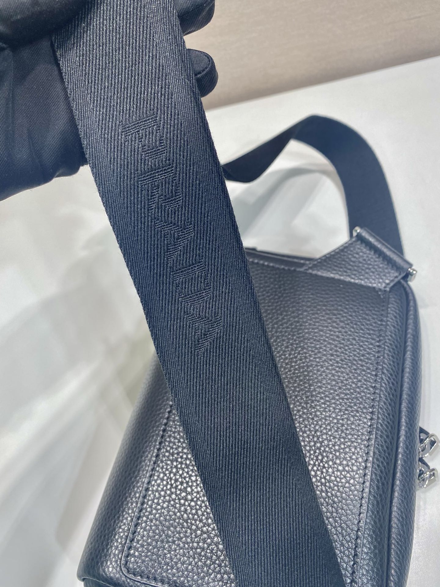 Prada Leather Crossbody Bag - Adjustable Strap, Timeless Design & Spacious 7 i1754554716110 1014 0 5