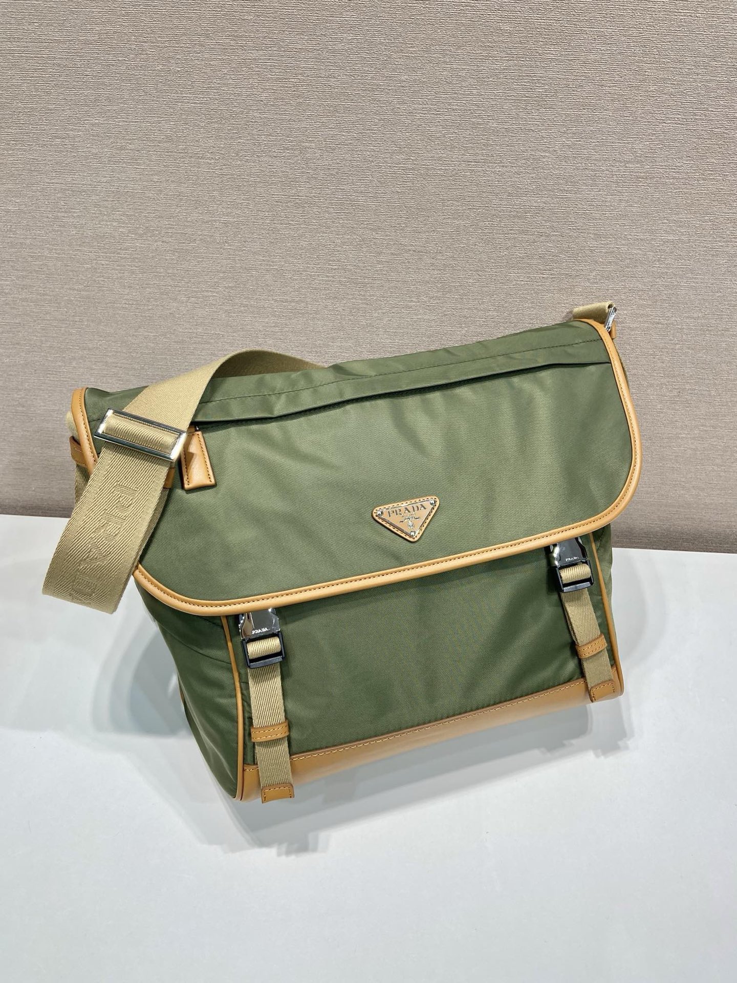 Prada Re-Nylon Messenger Bag with Leather Trim - Stylish and Functional 3 i1754639532211 8139 0 1