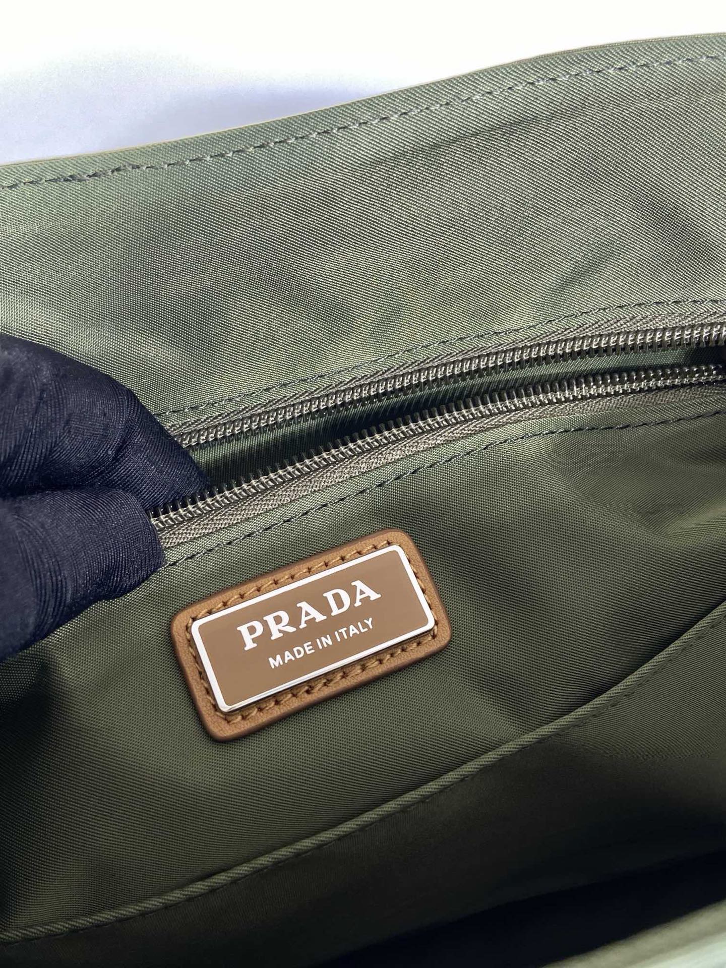 Prada Re-Nylon Messenger Bag with Leather Trim - Stylish and Functional 10 i1754639537716 7744 0 8