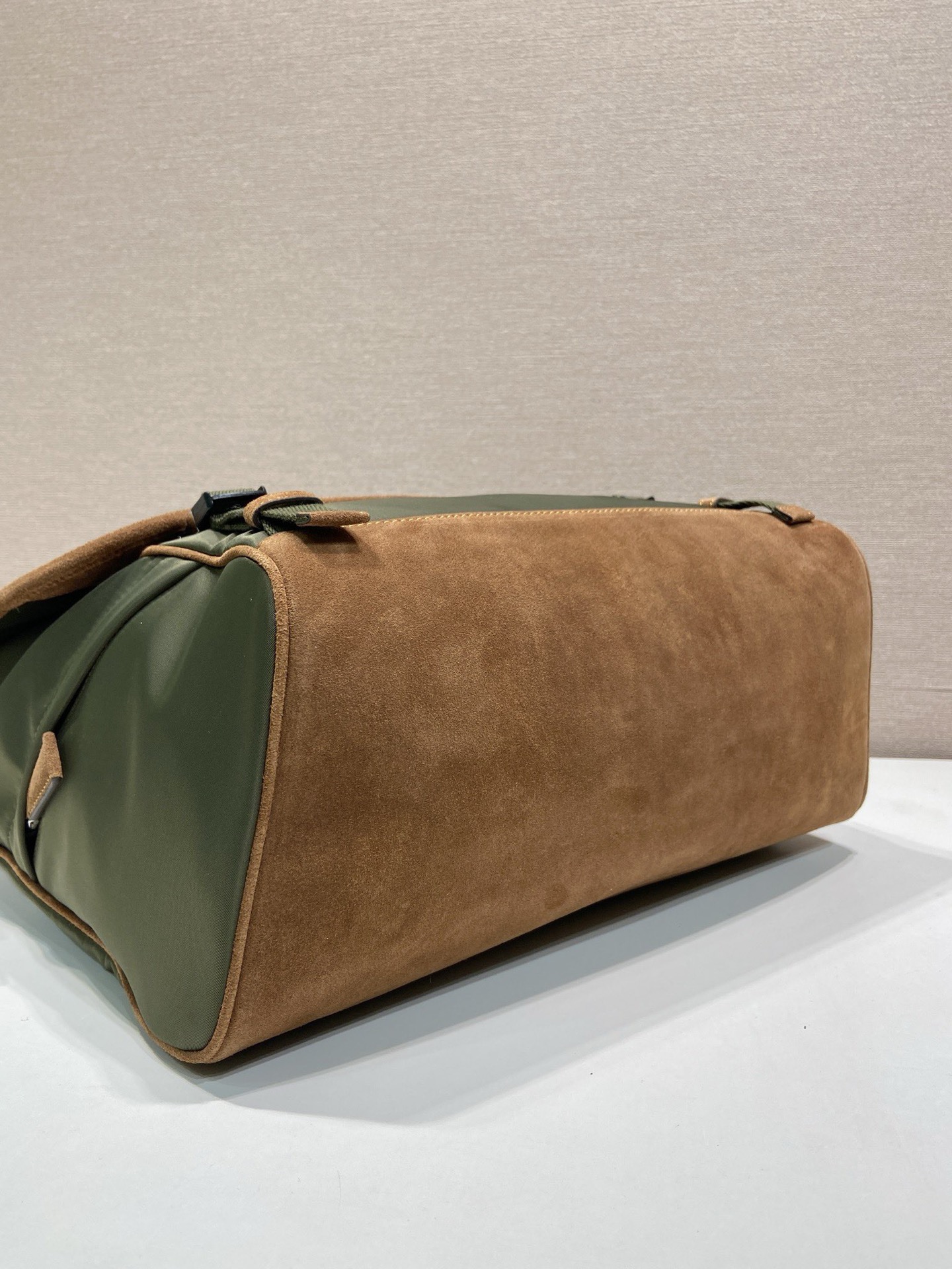Prada Re-Nylon Messenger Bag Olive Green Leather Trim, 30x27.5x14.5cm 5 i1754639644755 2458 0 4