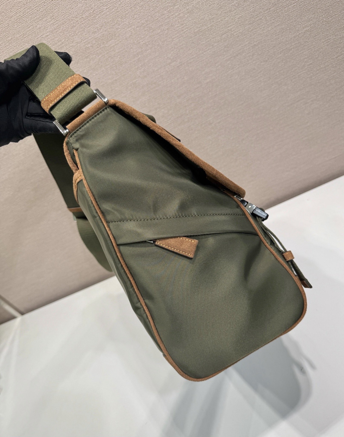 Prada Re-Nylon Messenger Bag Olive Green Leather Trim, 30x27.5x14.5cm 3 i1754639645048 5826 0 2