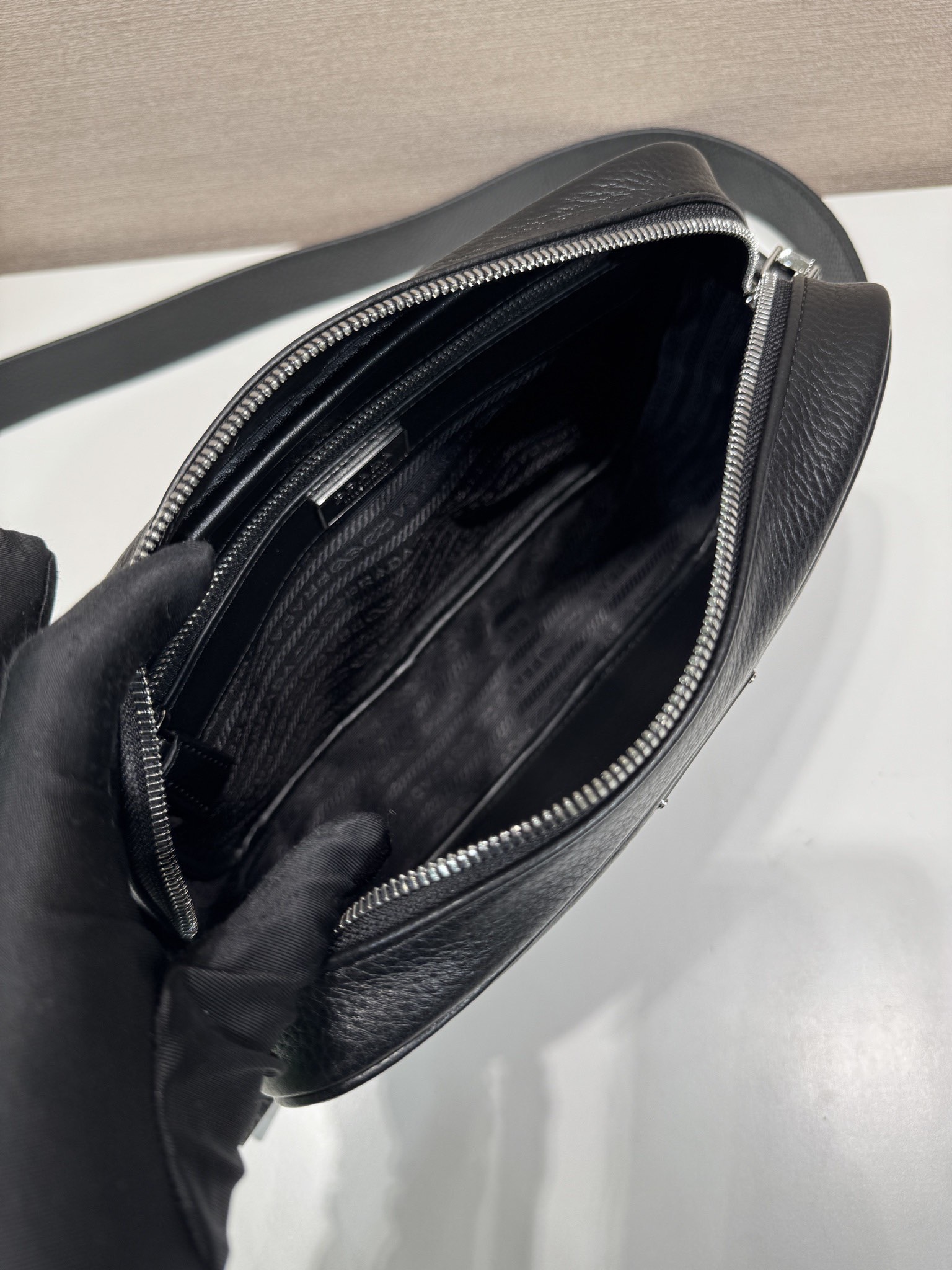 Prada Leather Messenger Bag - Compact, Stylish & Versatile Shoulder Bag 8 i1754640008119 3129 0 7