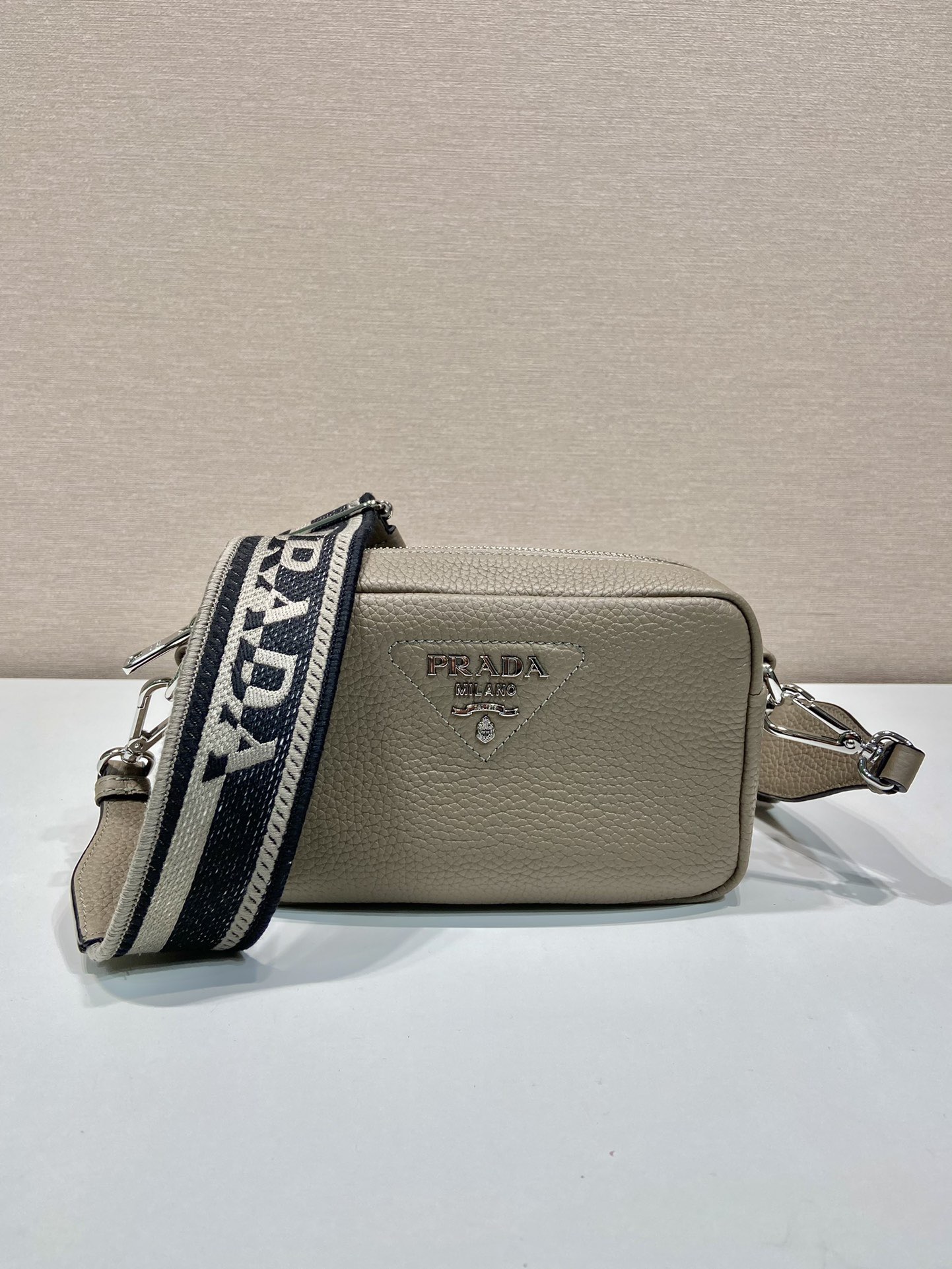Prada 1BH192 Leather Crossbody Bag with Detachable Straps 1 i1755357095167 2325 0 0